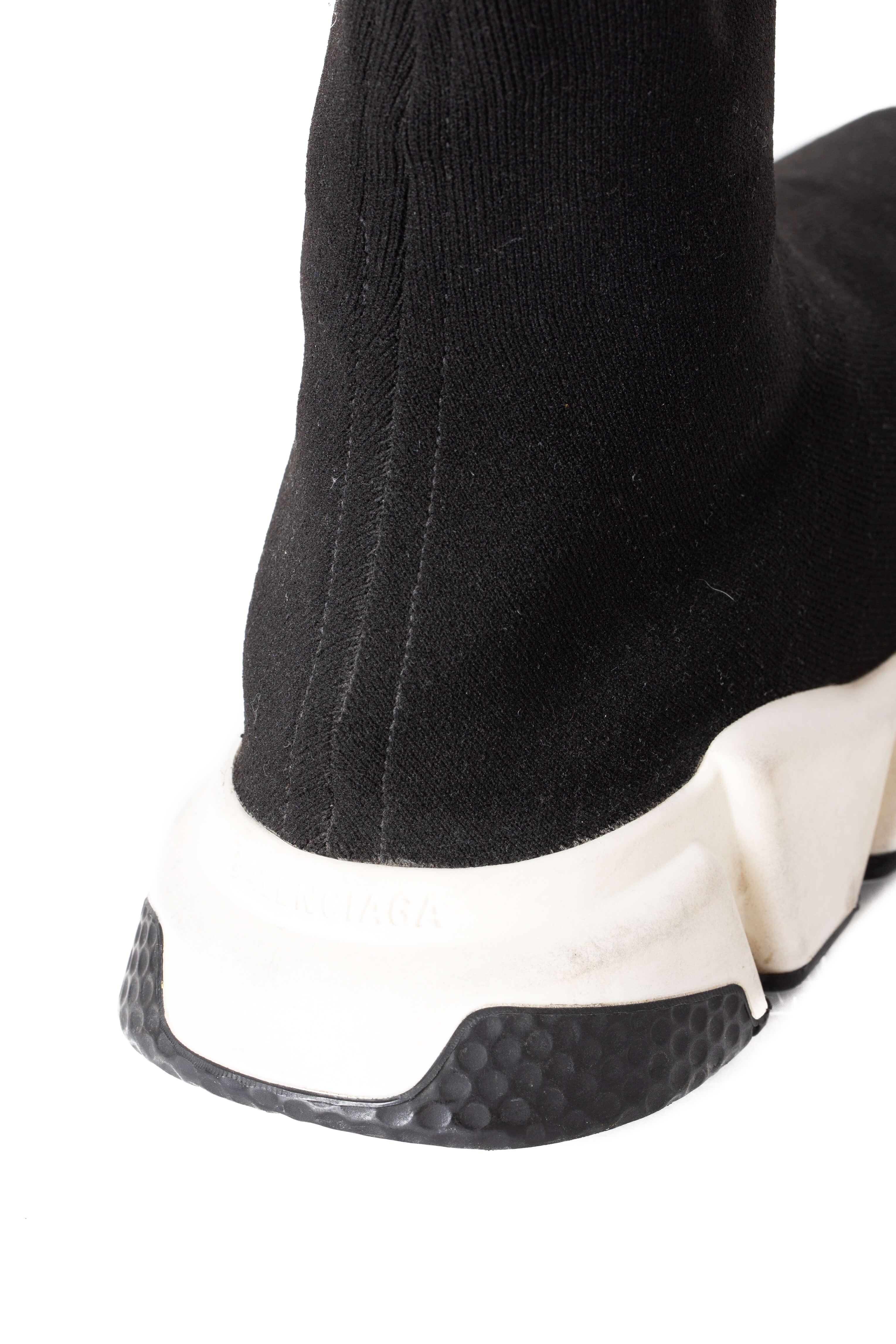 Balenciaga, 8 USA