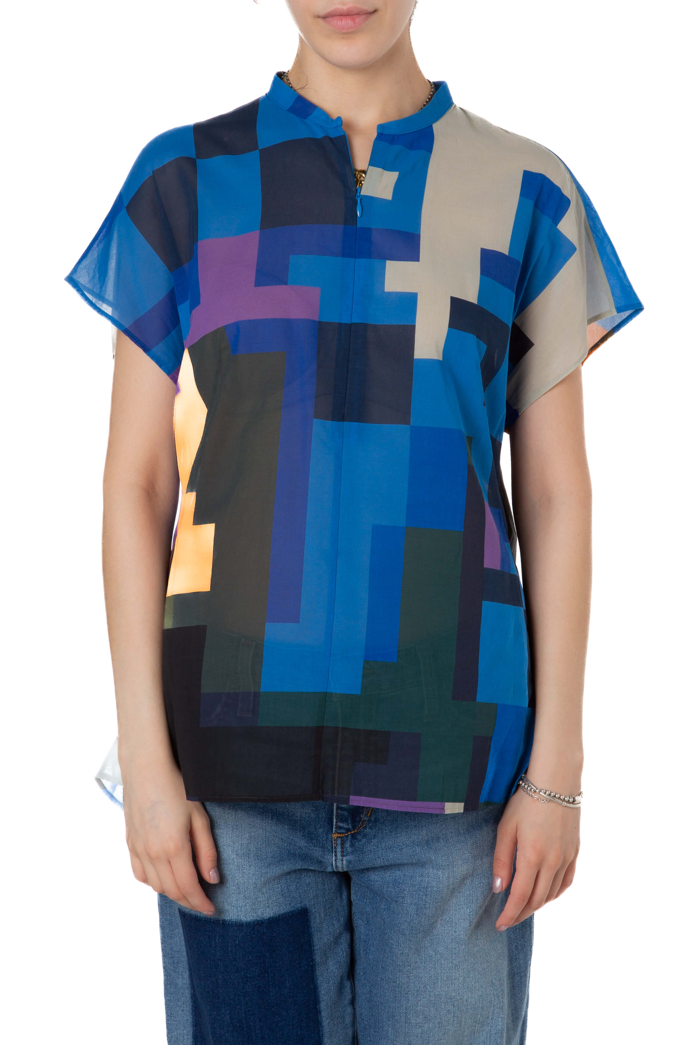 Akris Punto, Talla 8