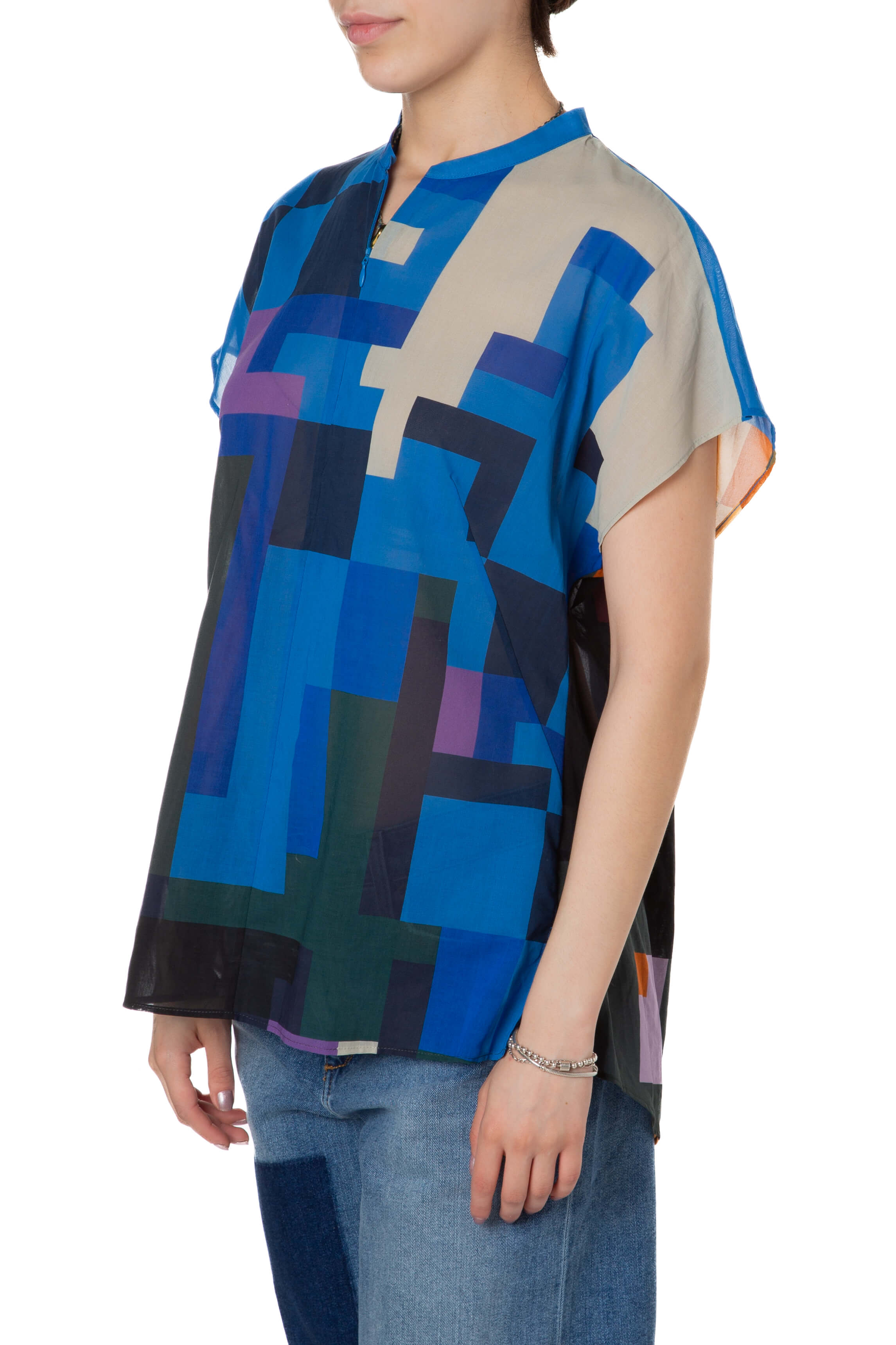 Akris Punto, Talla 8