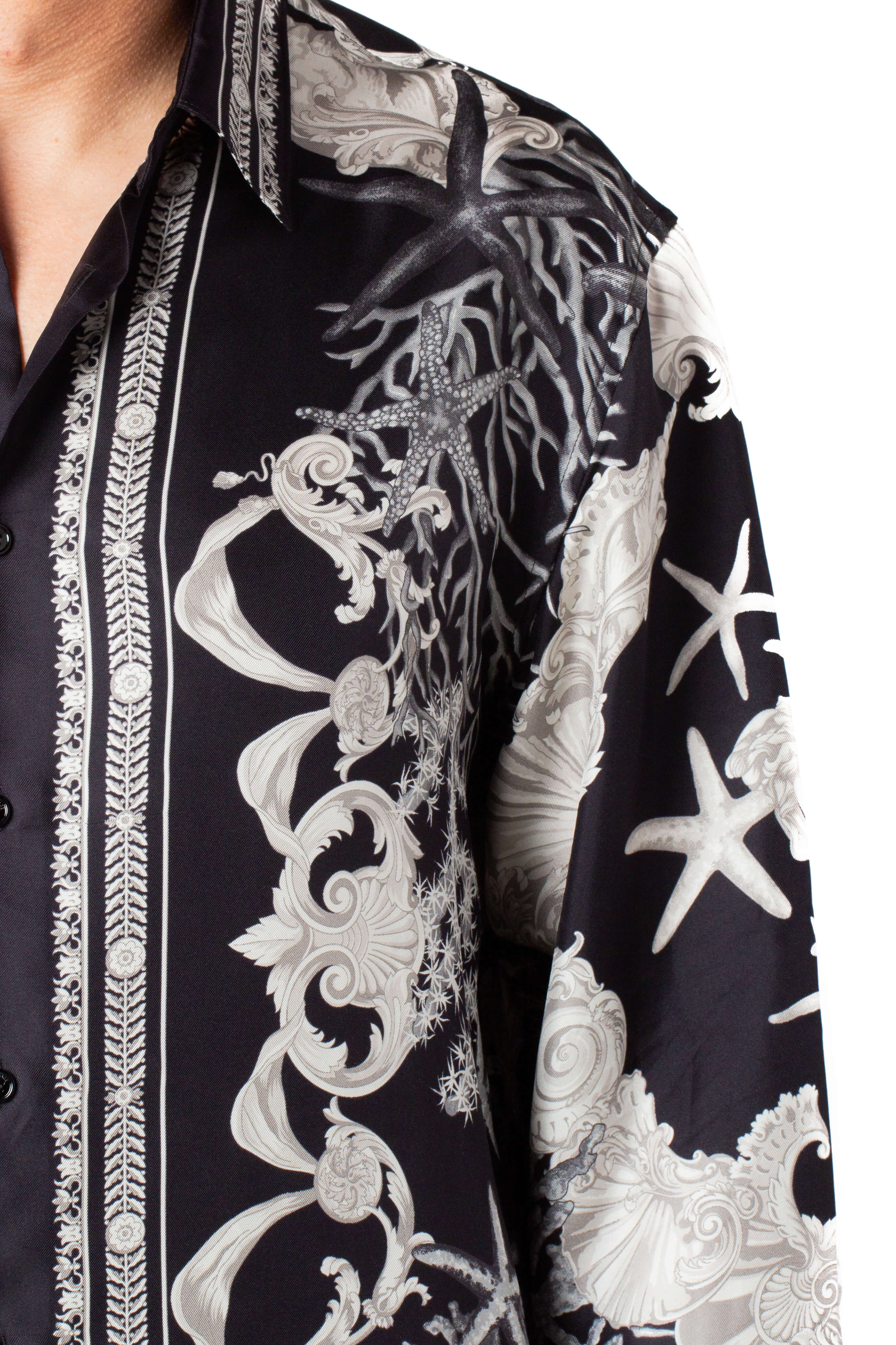 Versace, Talla L