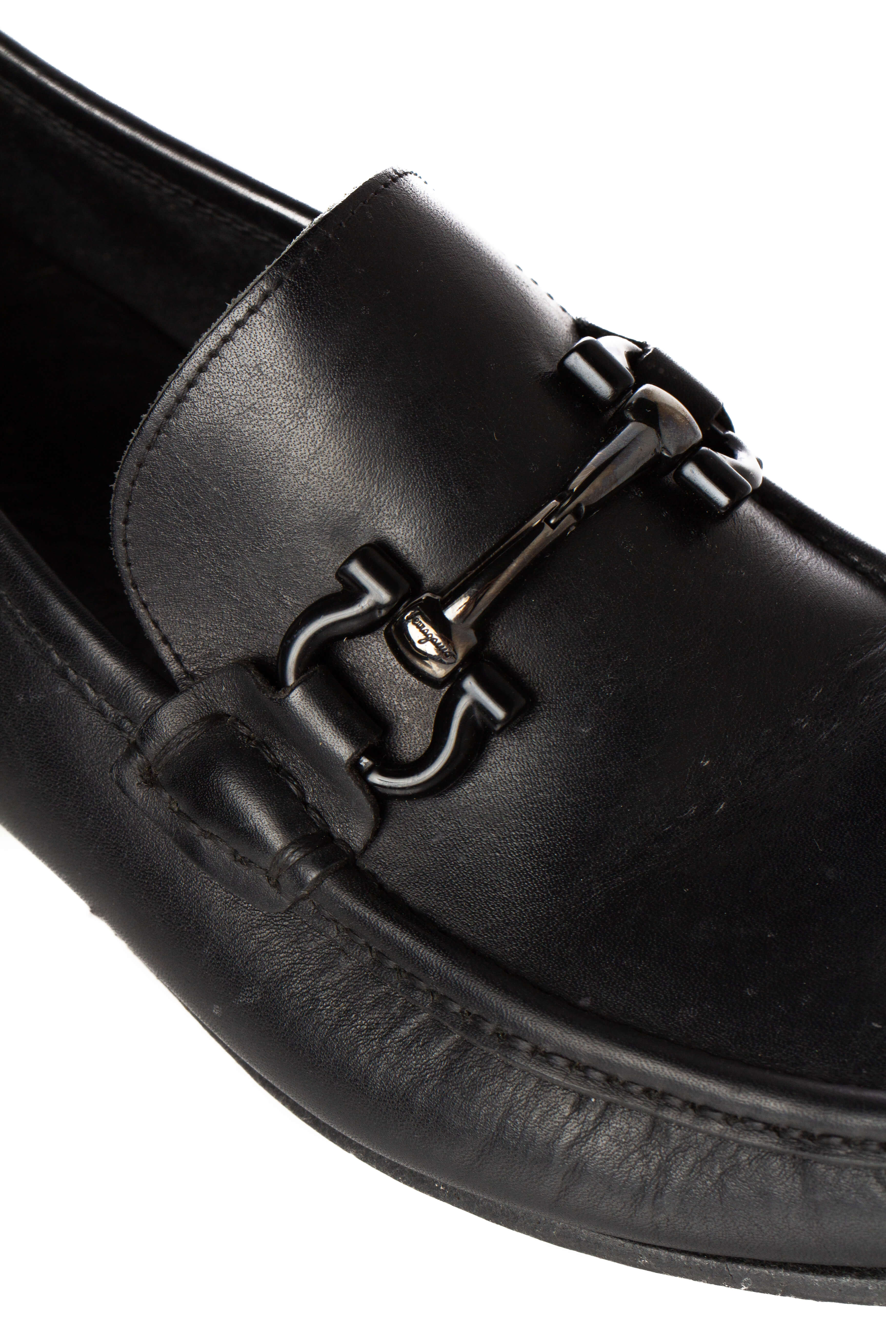 Salvatore Ferragamo, Talla 6 USA