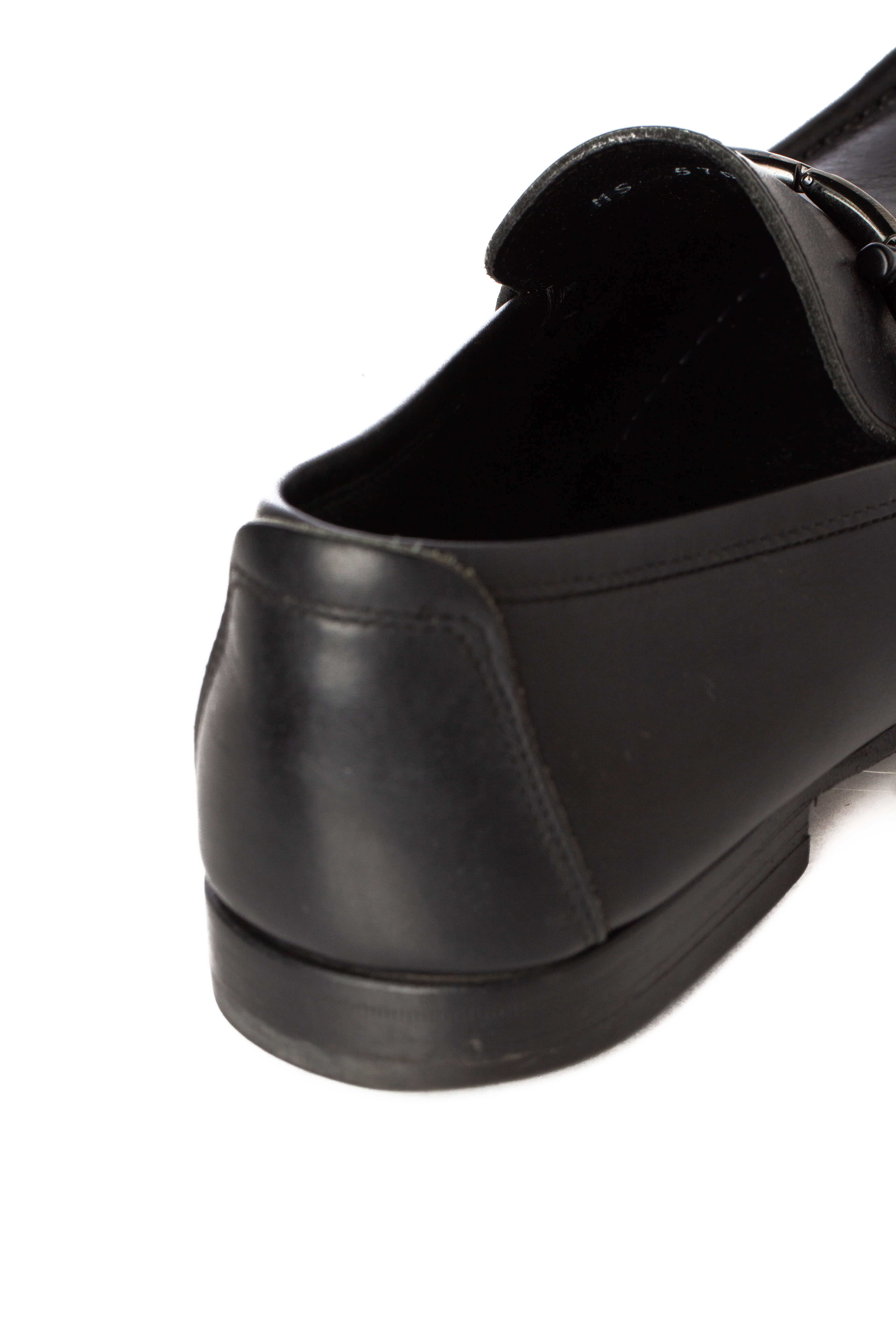 Salvatore Ferragamo, Talla 6 USA