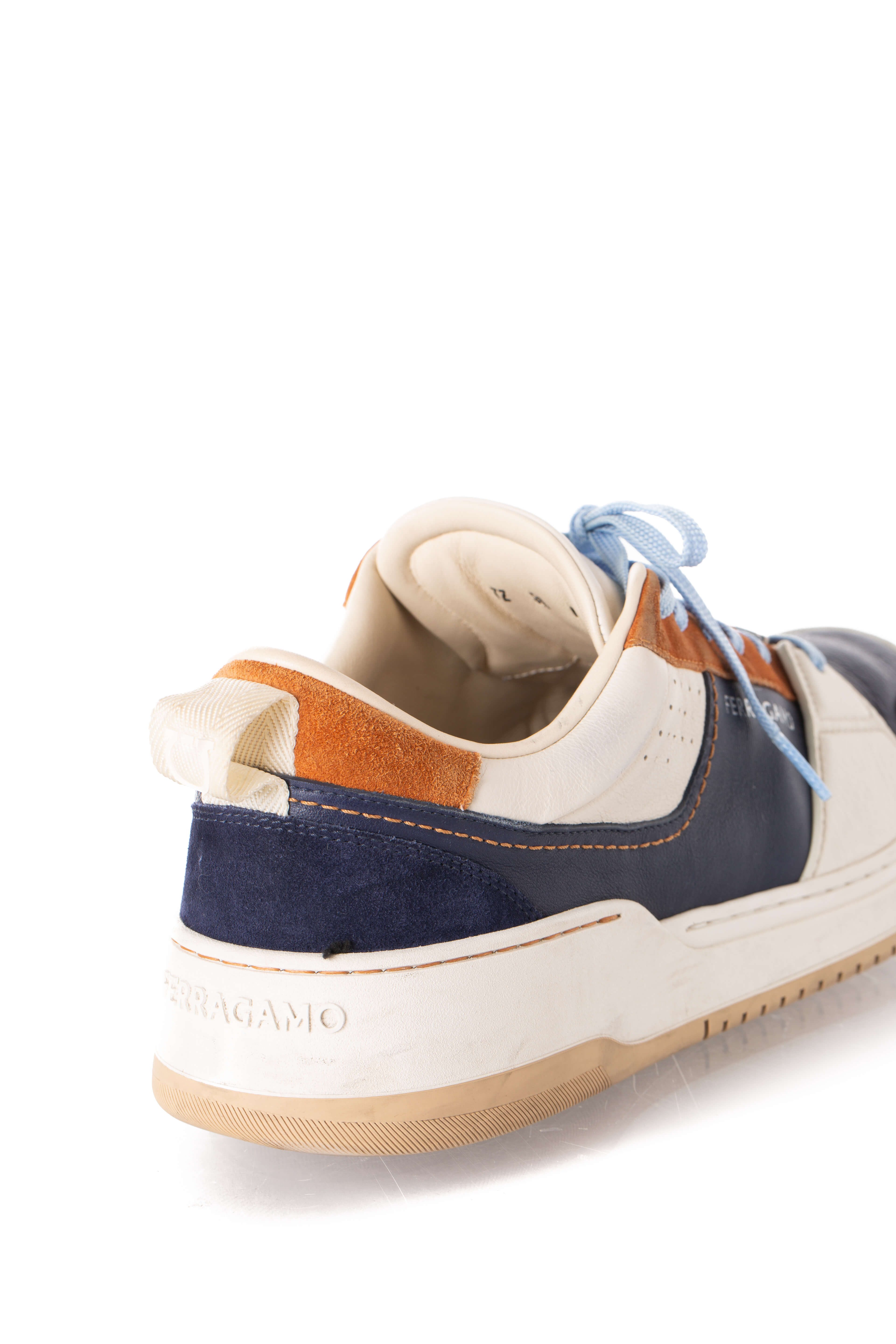 Salvatore Ferragamo, Talla 9.5