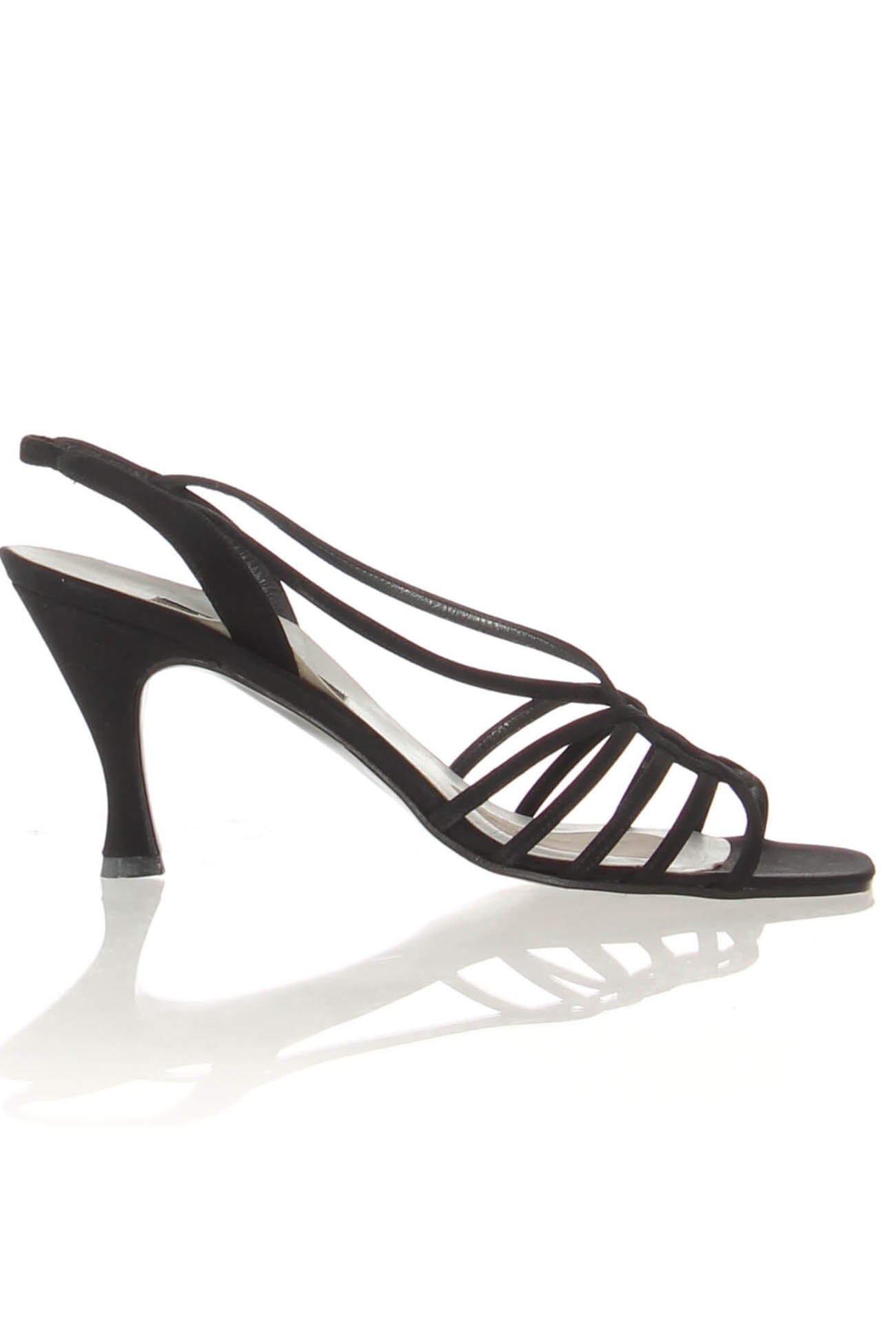 Stuart Weitzman, 9 USA