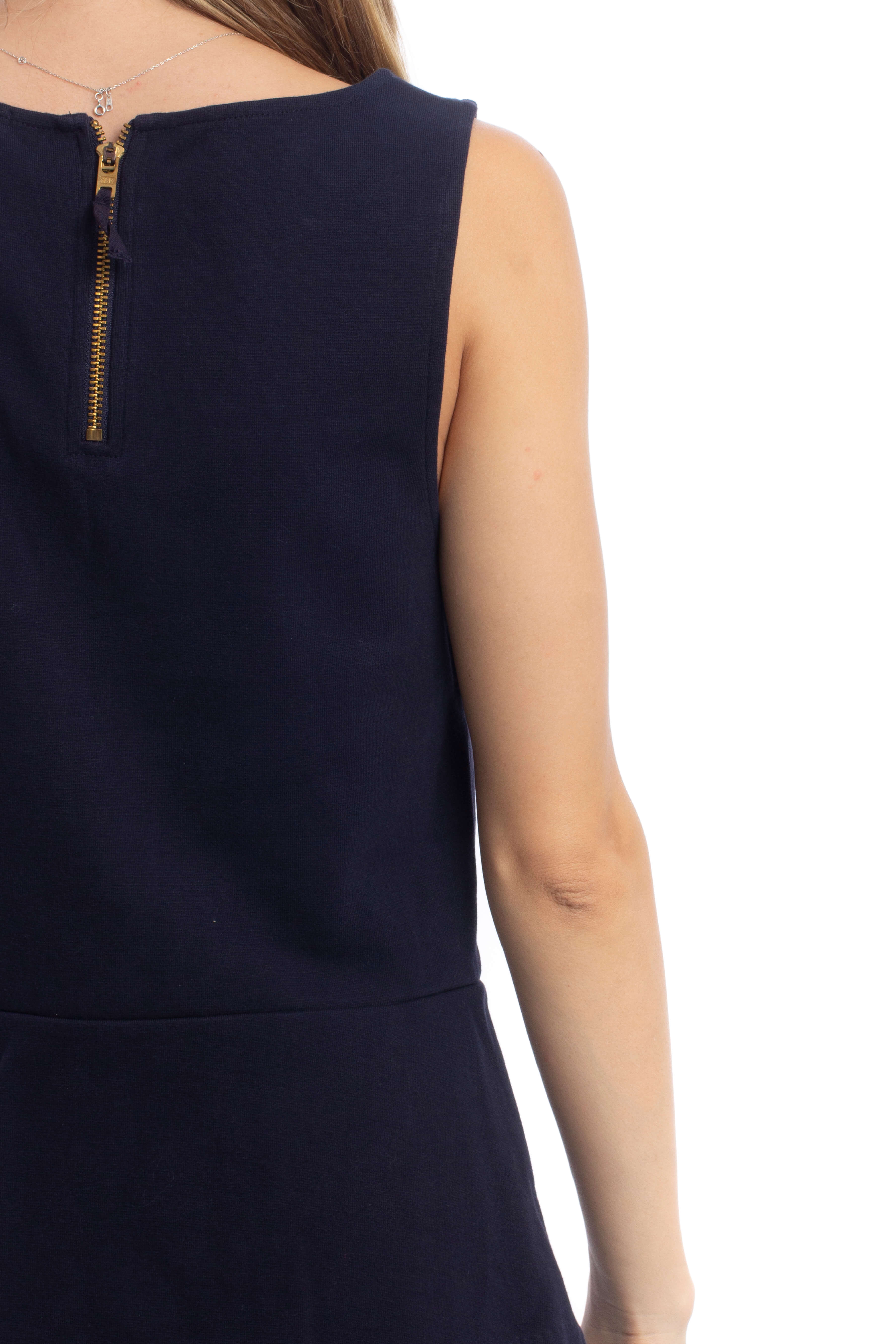 J Crew, Talla S