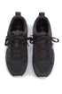 Under Armour, 9 USA
