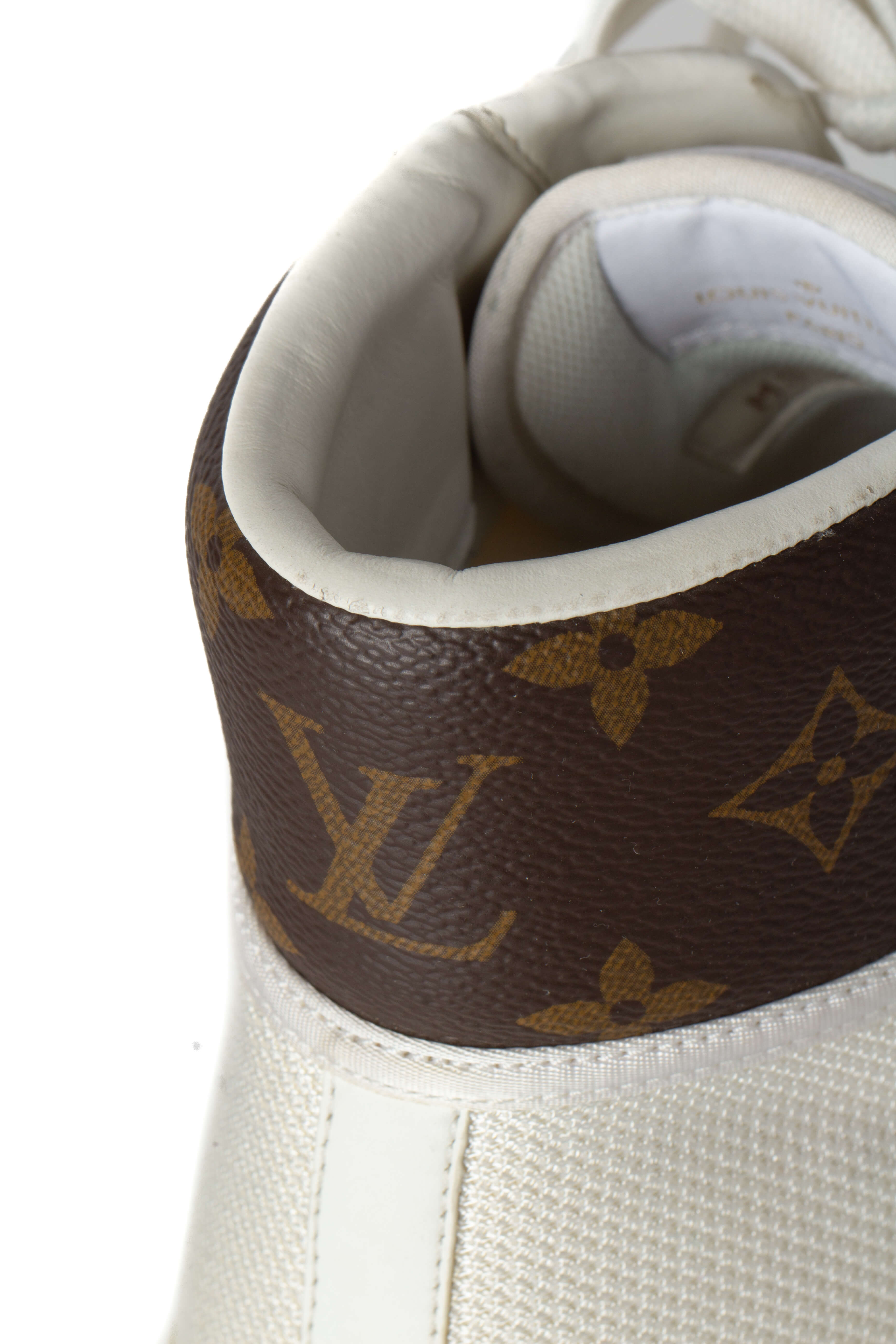 Louis Vuitton, Talla 9.5 USA