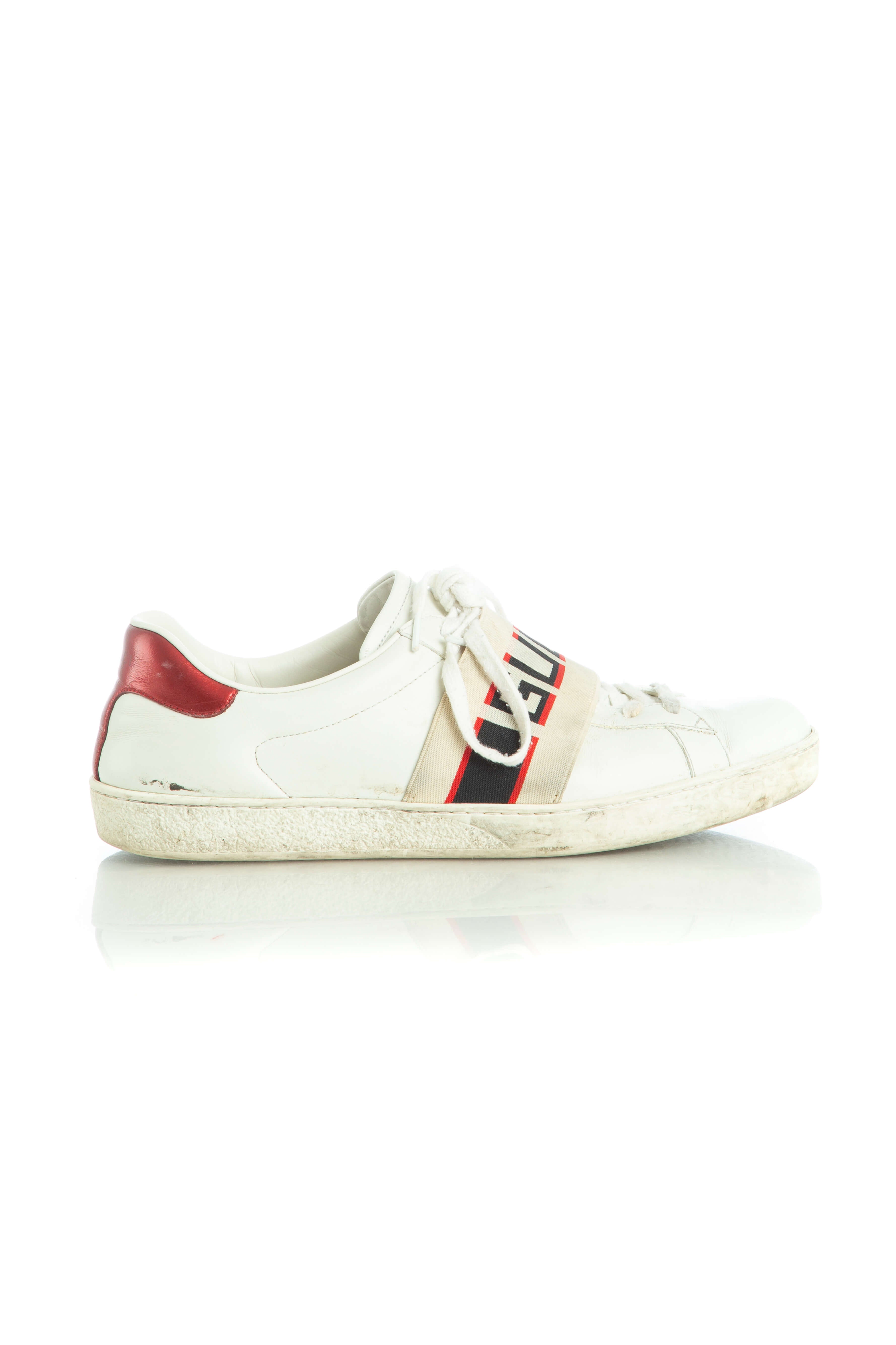 Gucci, Talla 9