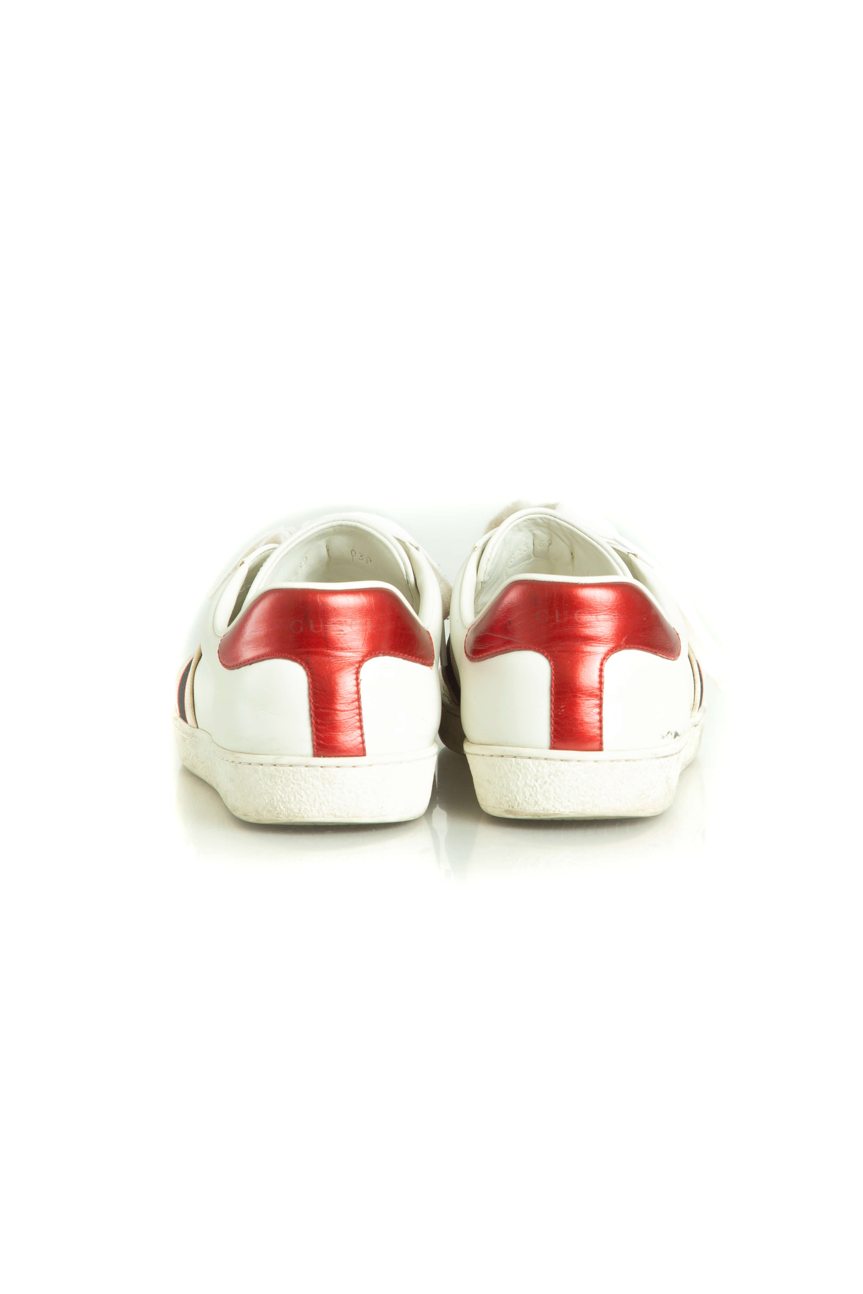 Gucci, Talla 9
