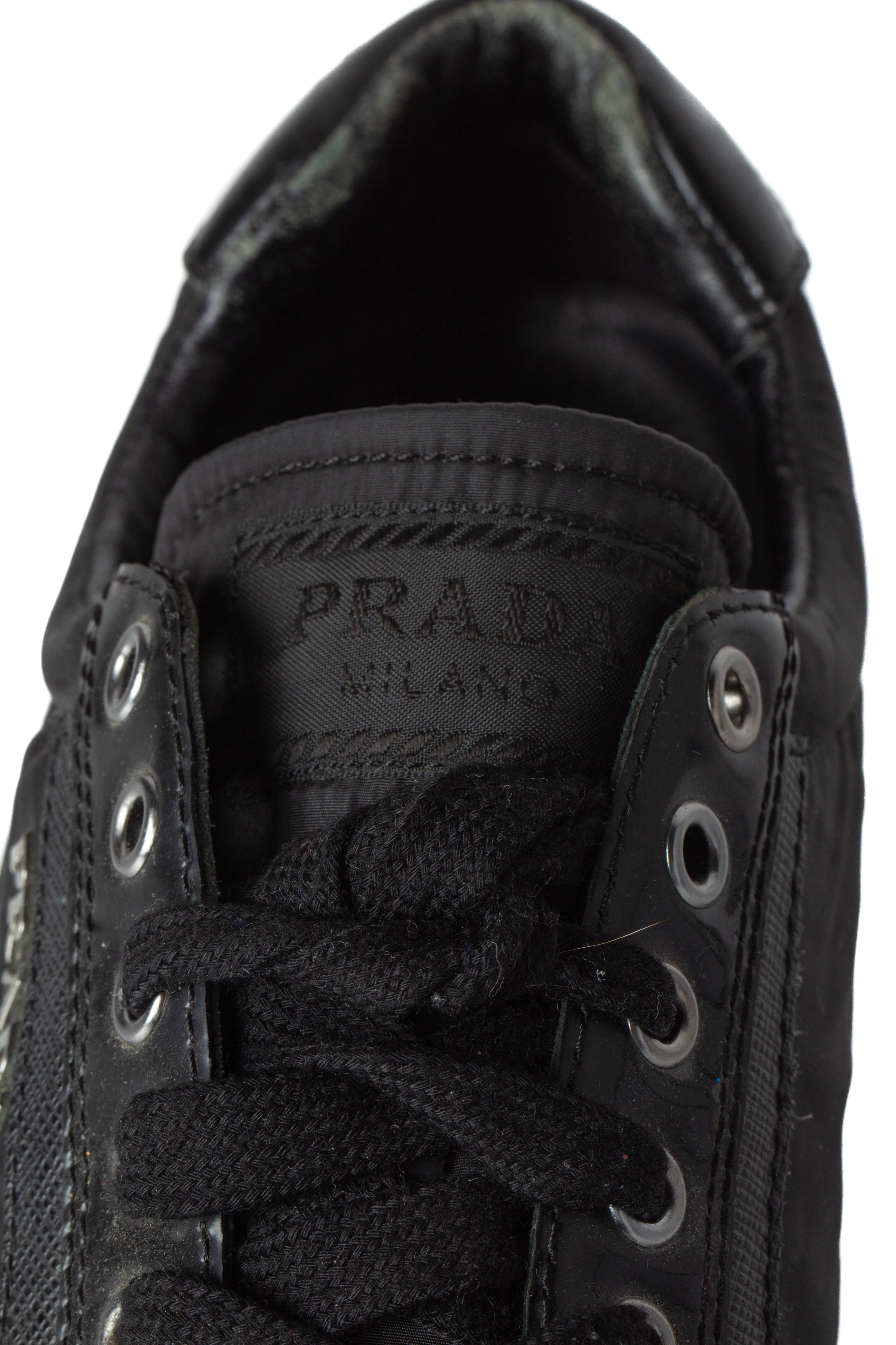 Prada, Talla 7