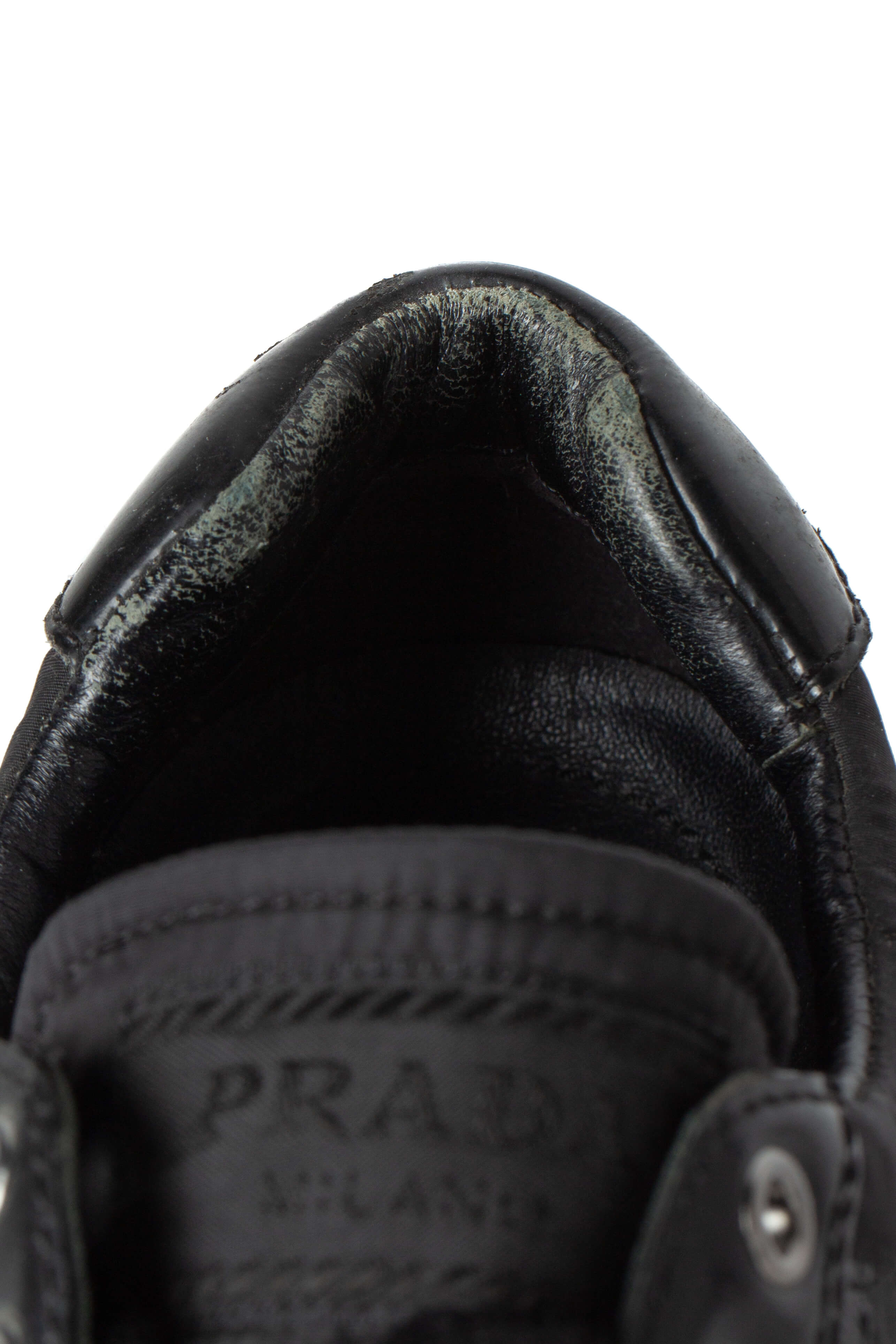 Prada, Talla 7