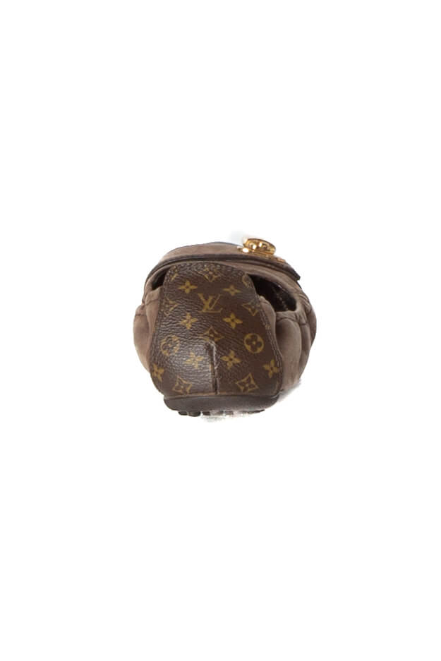 Louis Vuitton, Talla 6