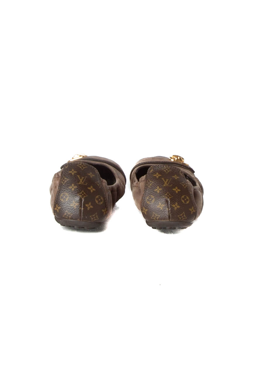 Louis Vuitton, Talla 6