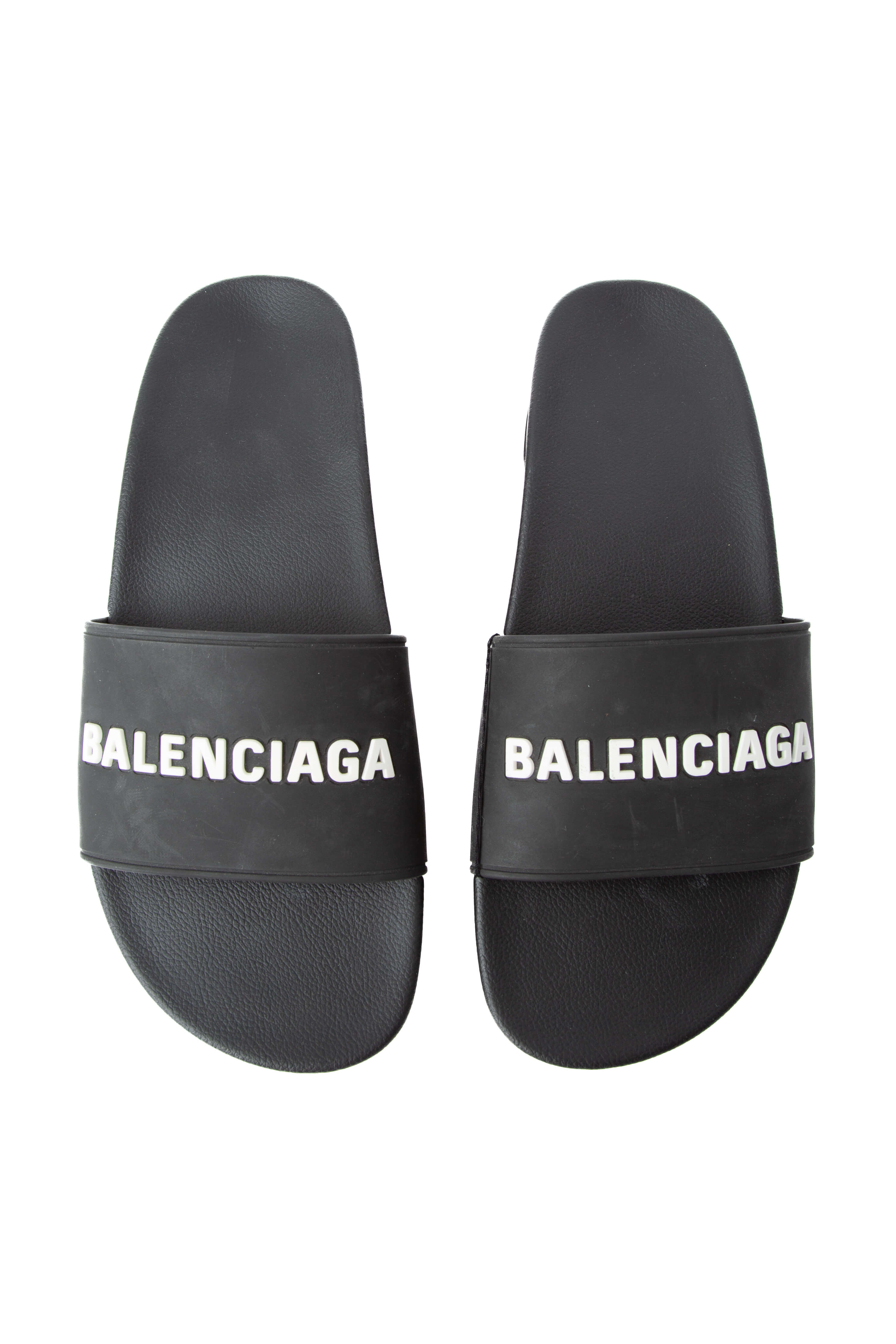 Balenciaga, Talla 9