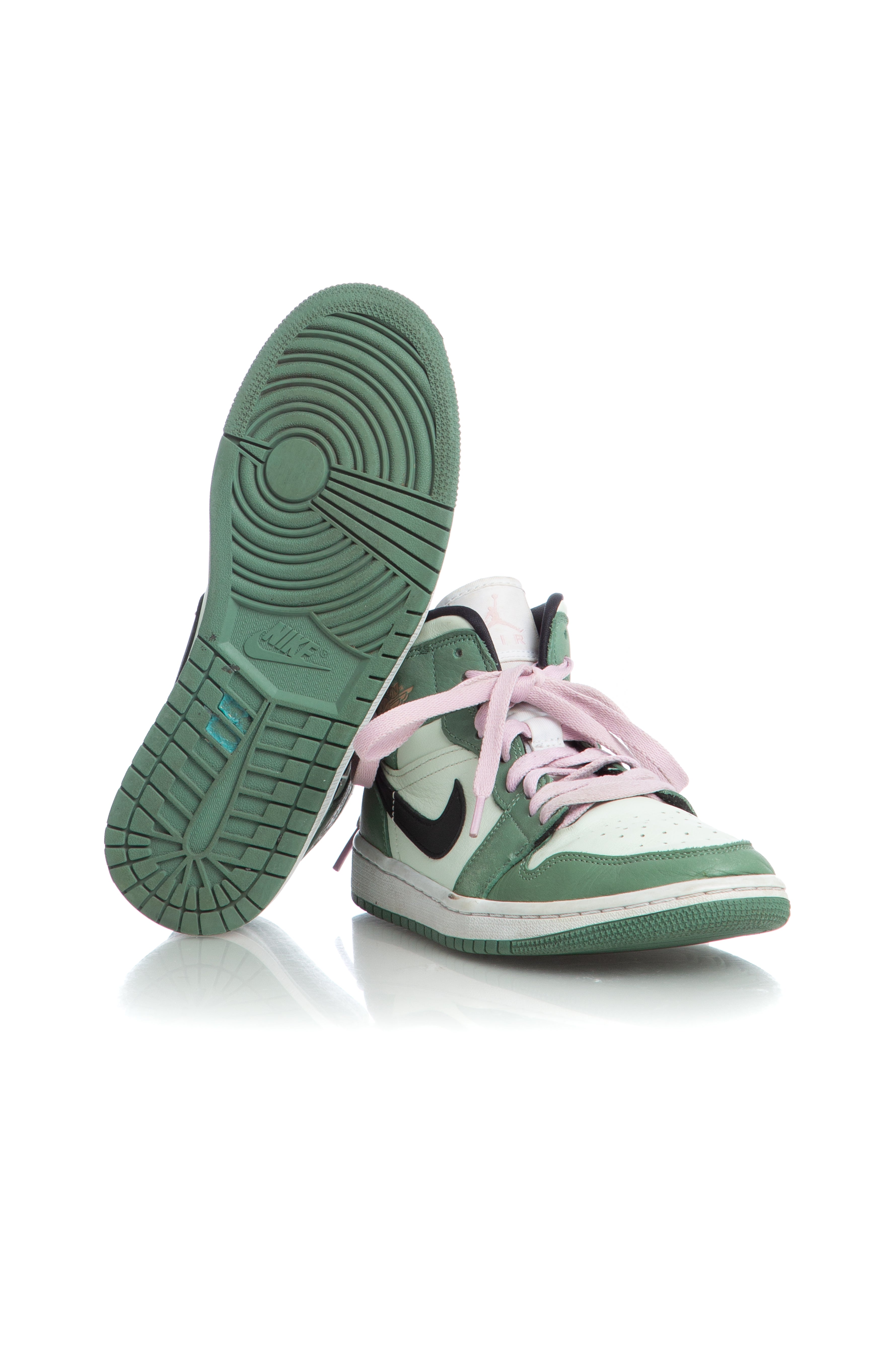 Nike, Talla 9