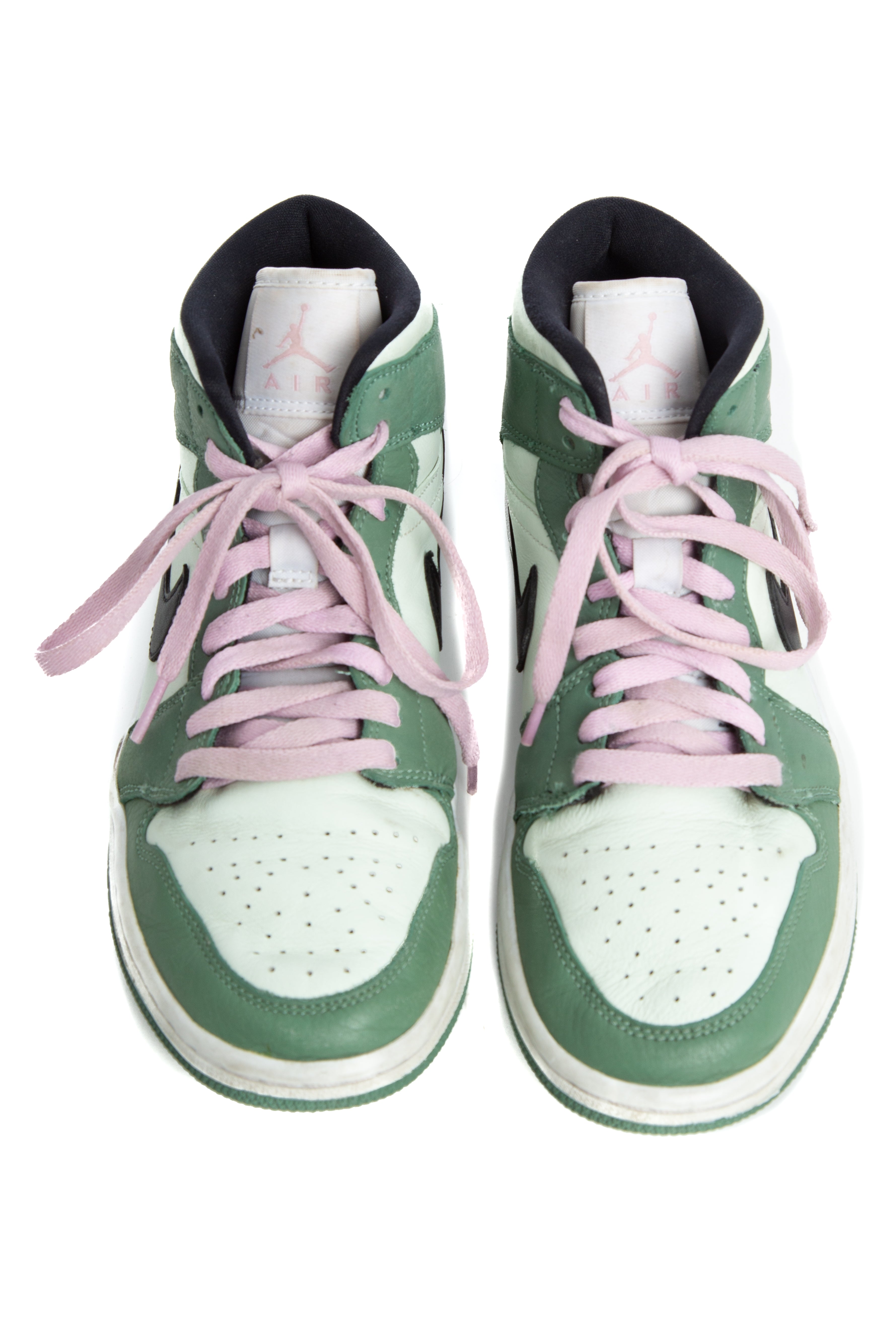 Nike, Talla 9