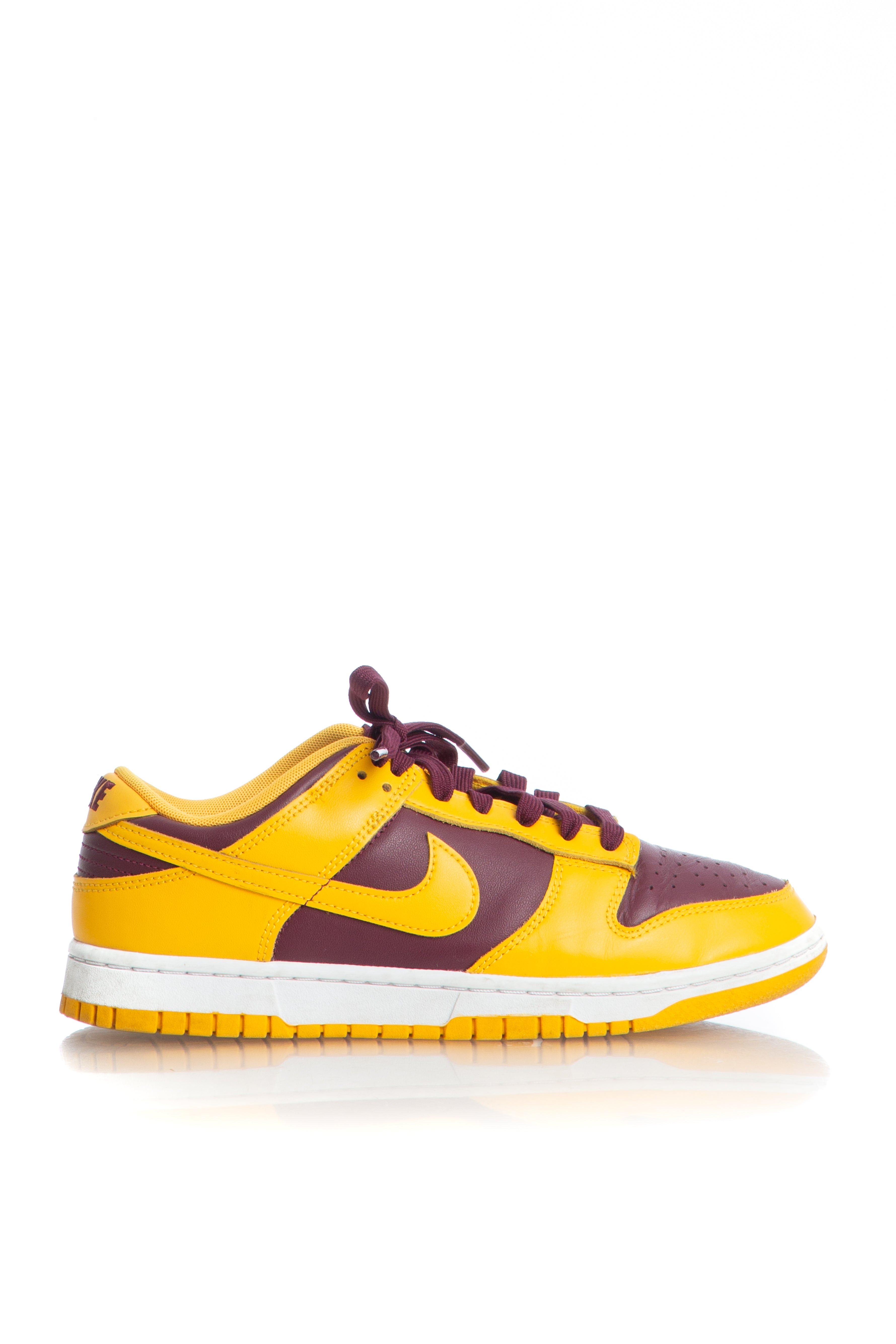 Nike, Talla 8