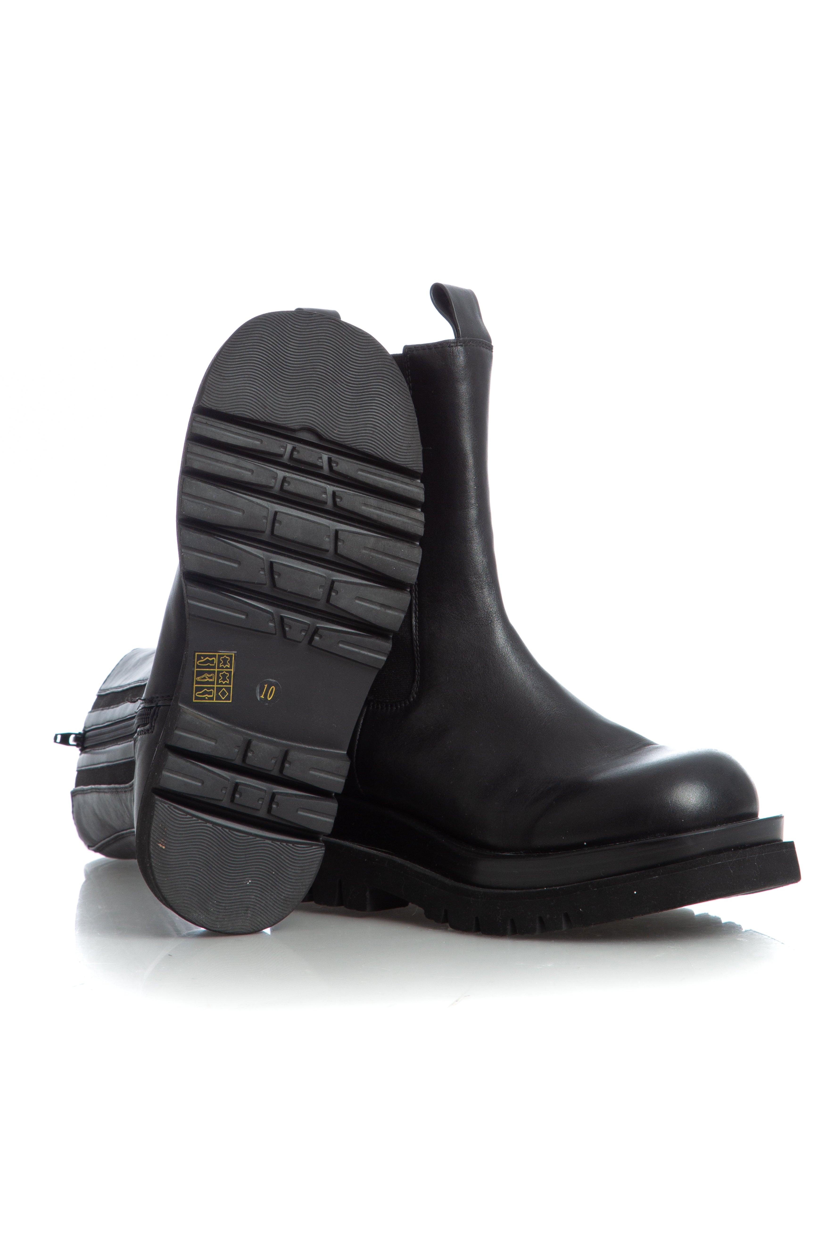 Jeffrey Campbell, Talla 8.5