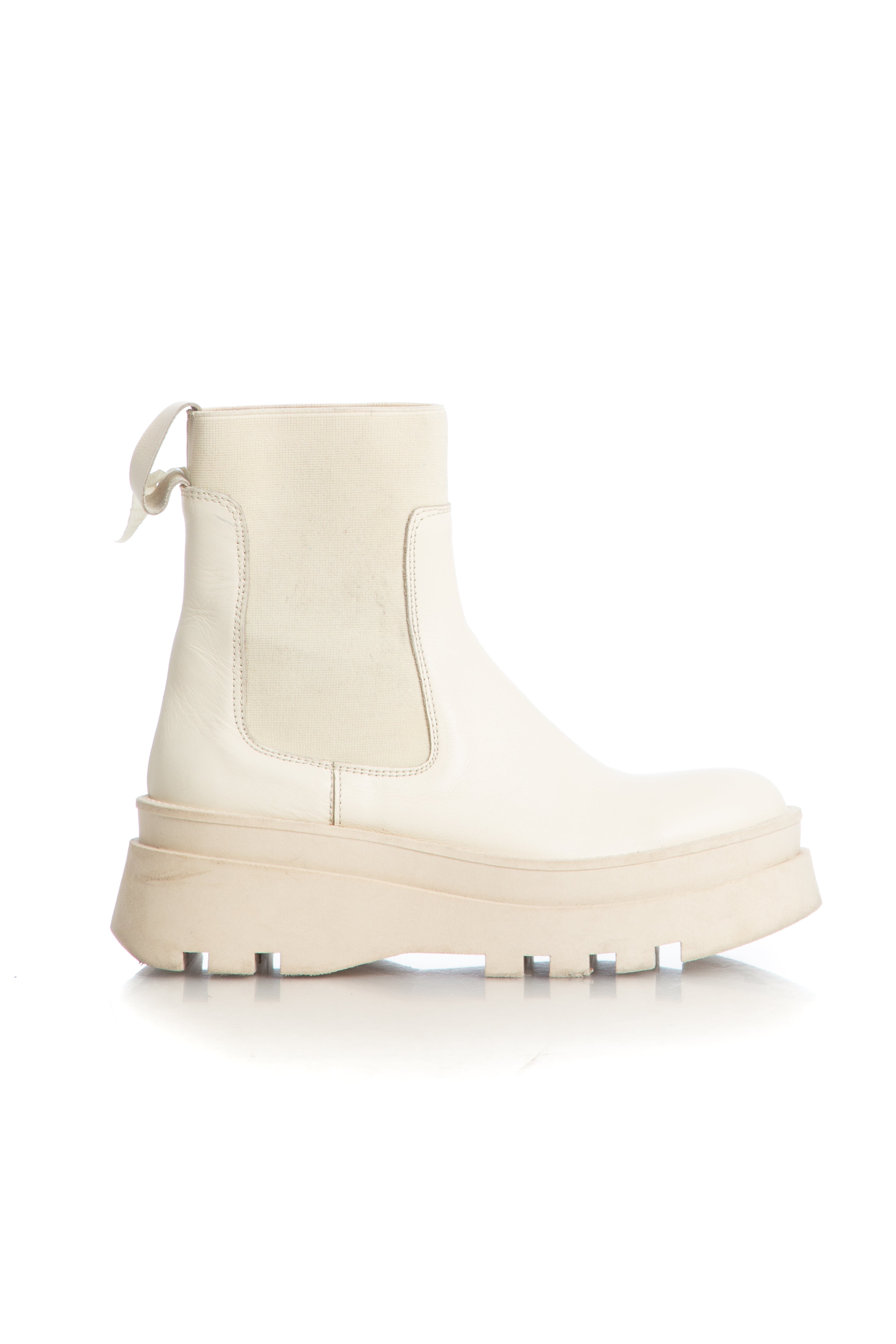 Steve Madden, Talla 9