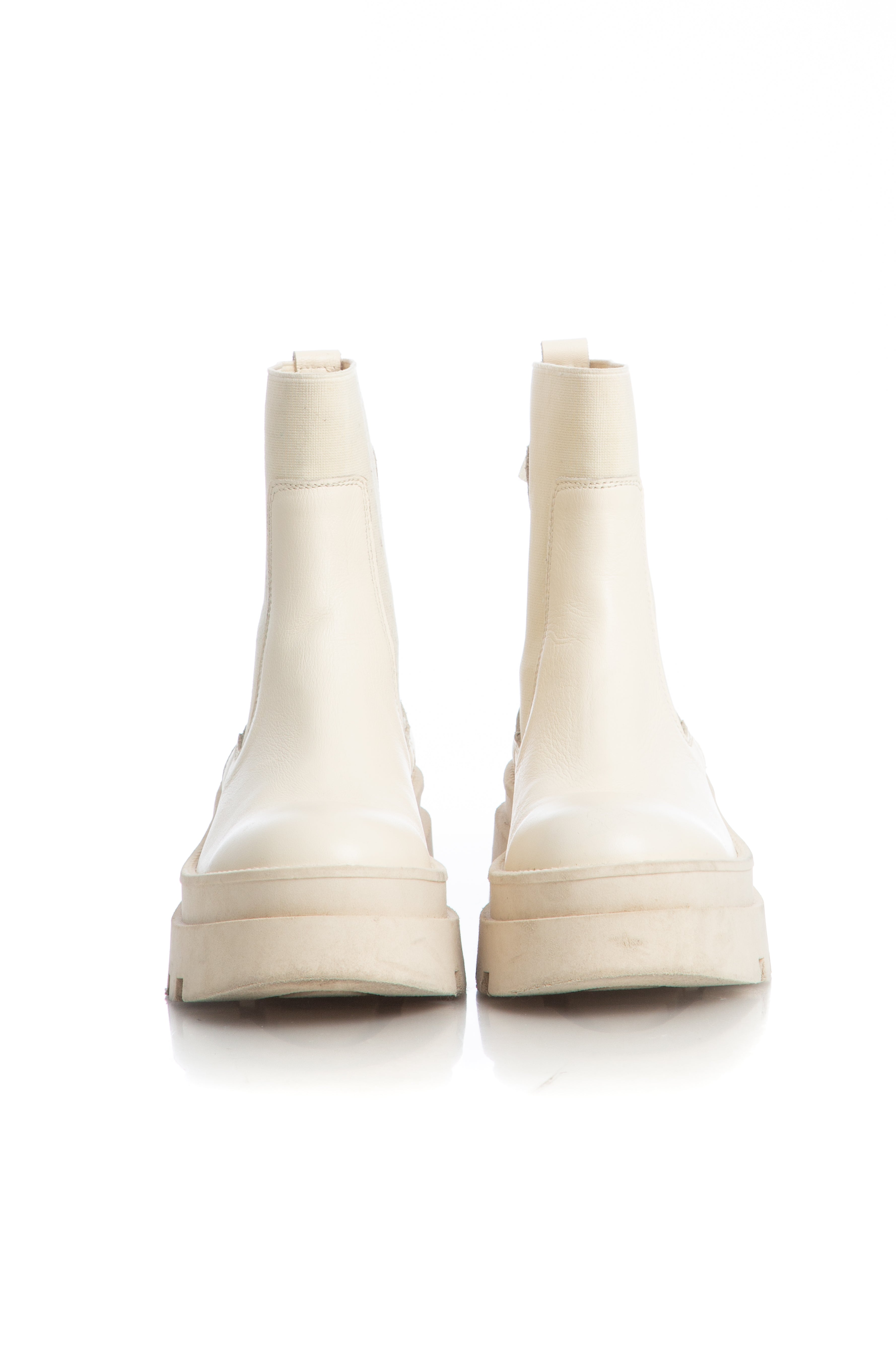 Steve Madden, Talla 9