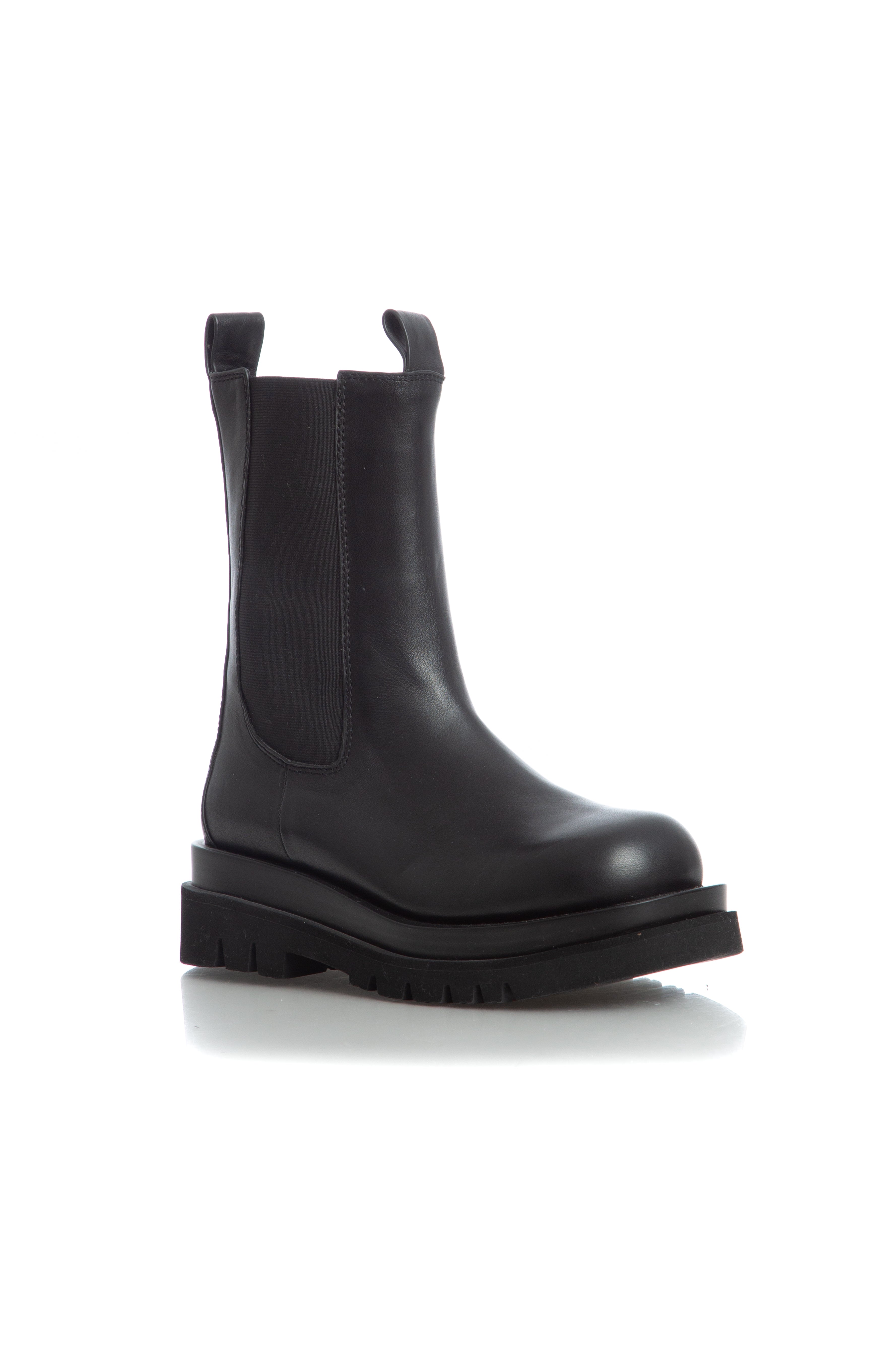 Jeffrey Campbell, Talla 9
