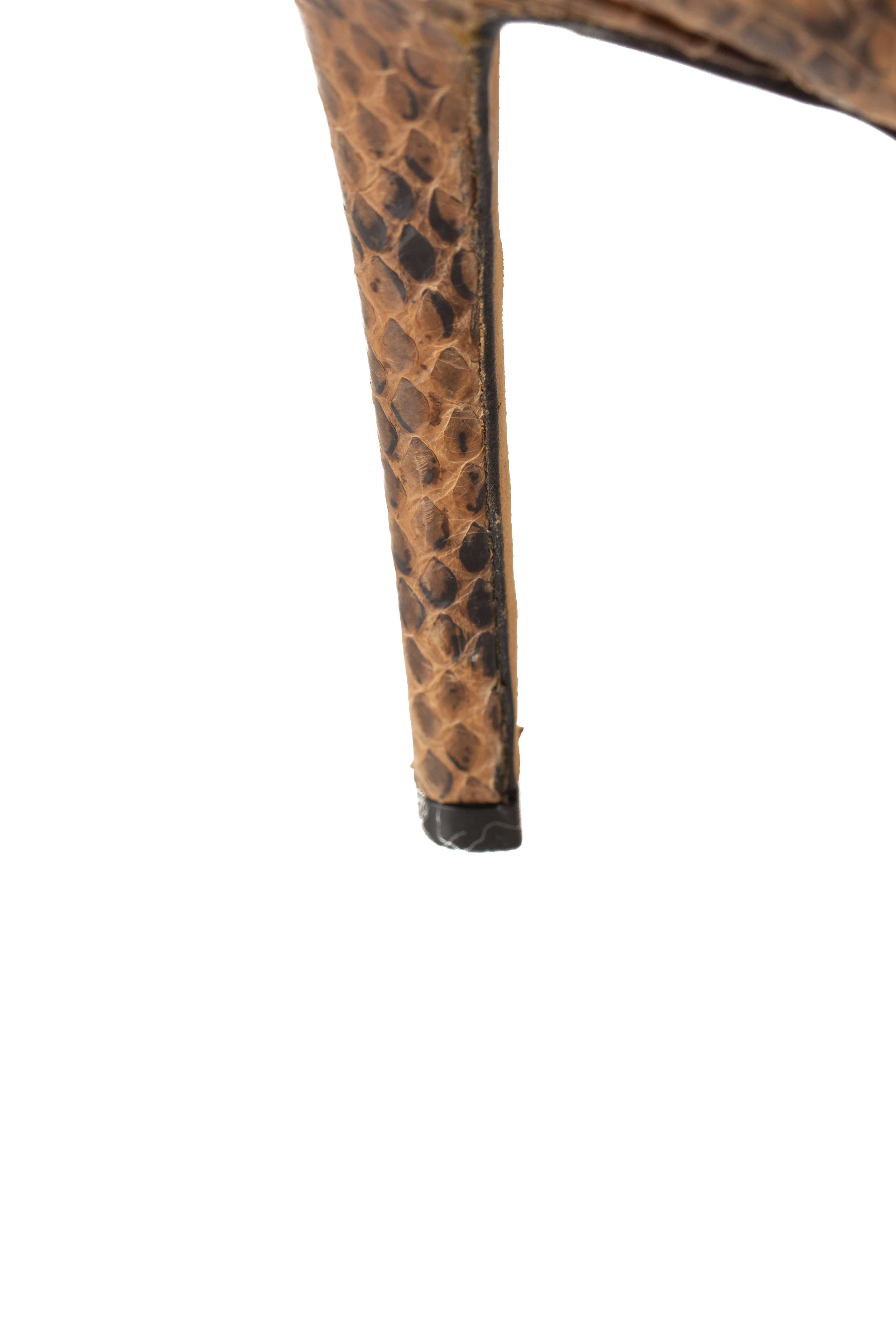 Jimmy Choo, Talla 10.5 USA