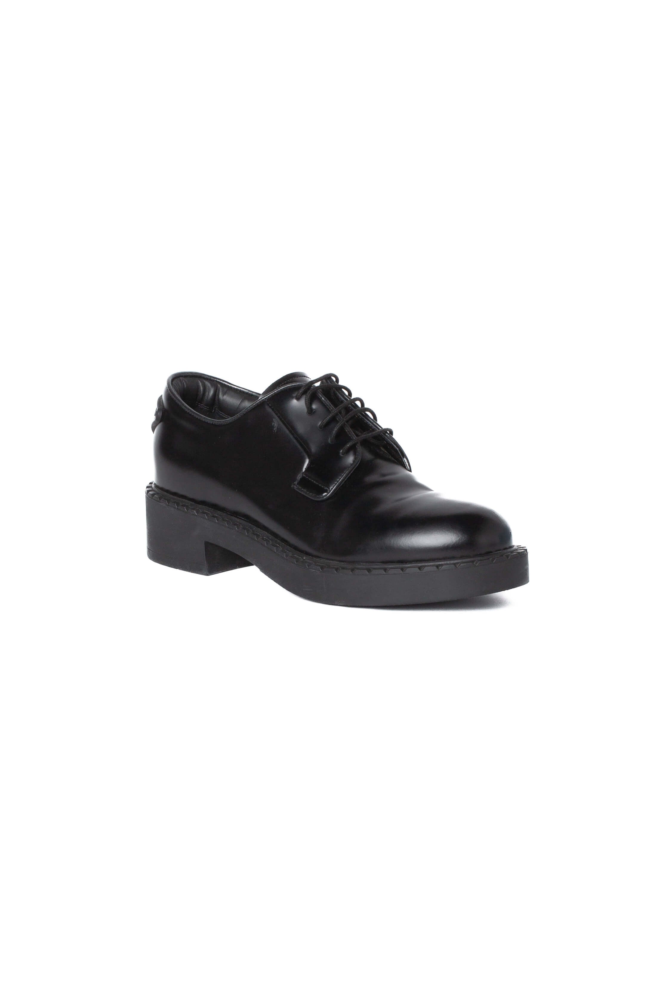 Prada, Talla 7