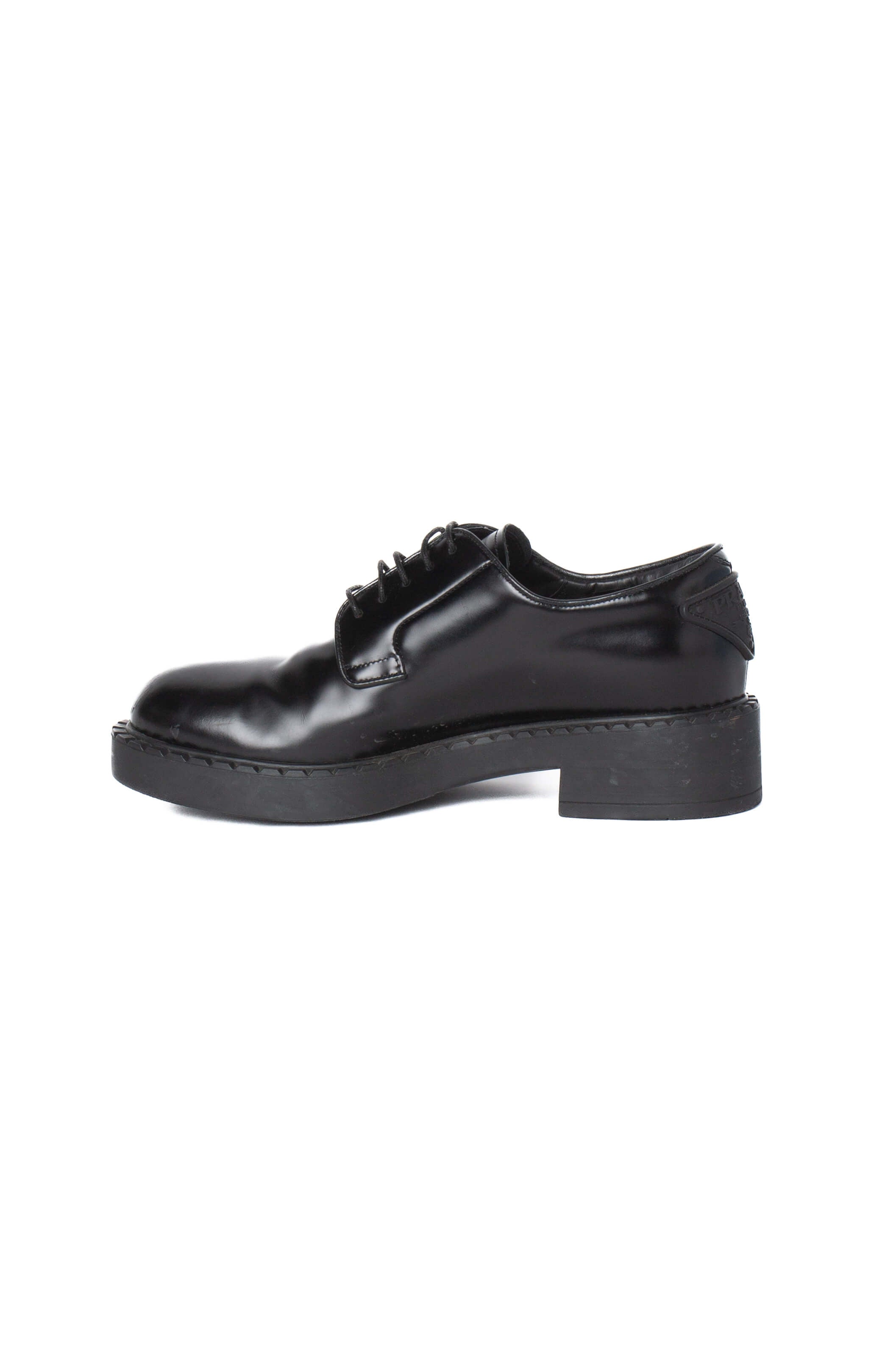 Prada, Talla 7