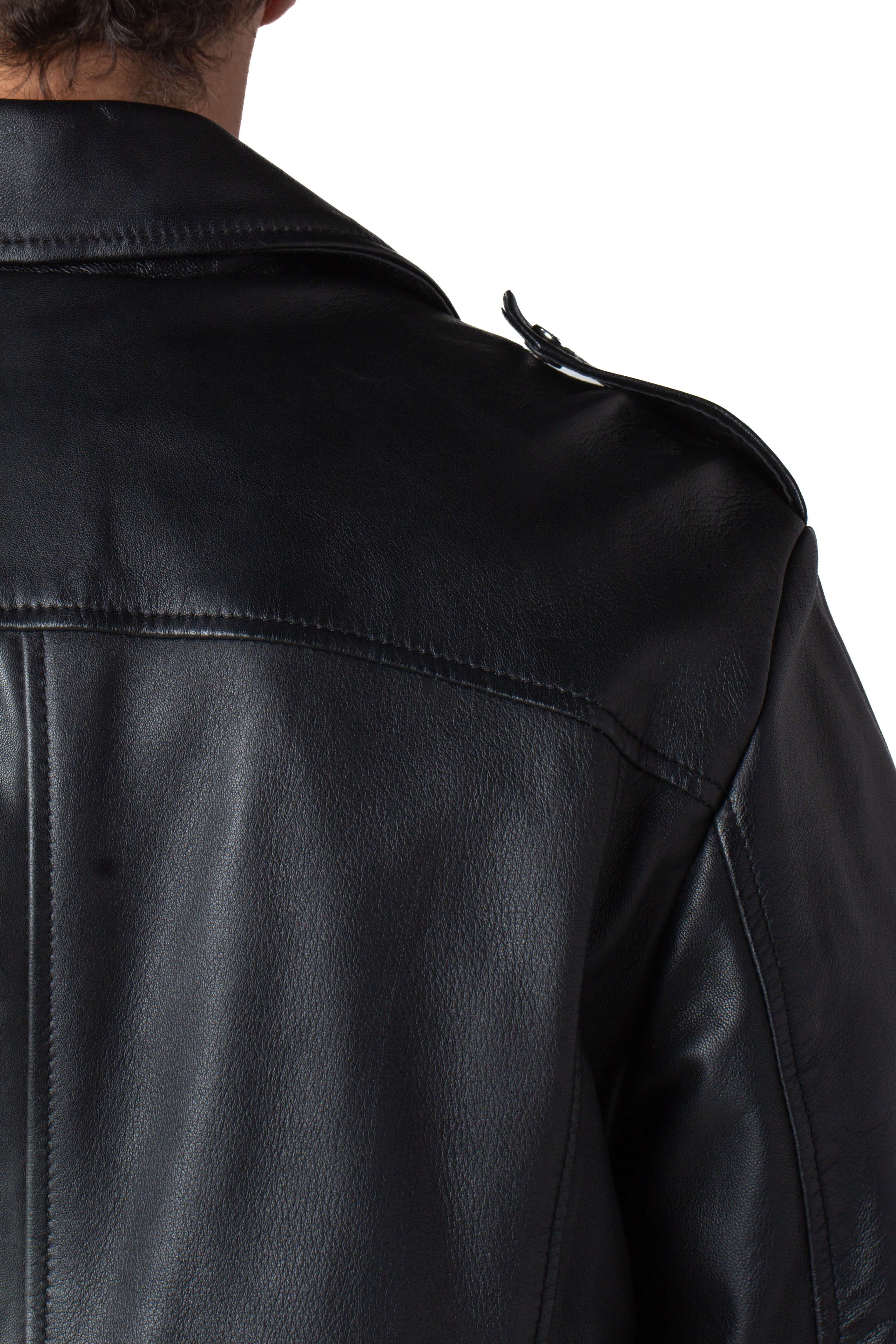 Karl Lagerfeld, Talla L