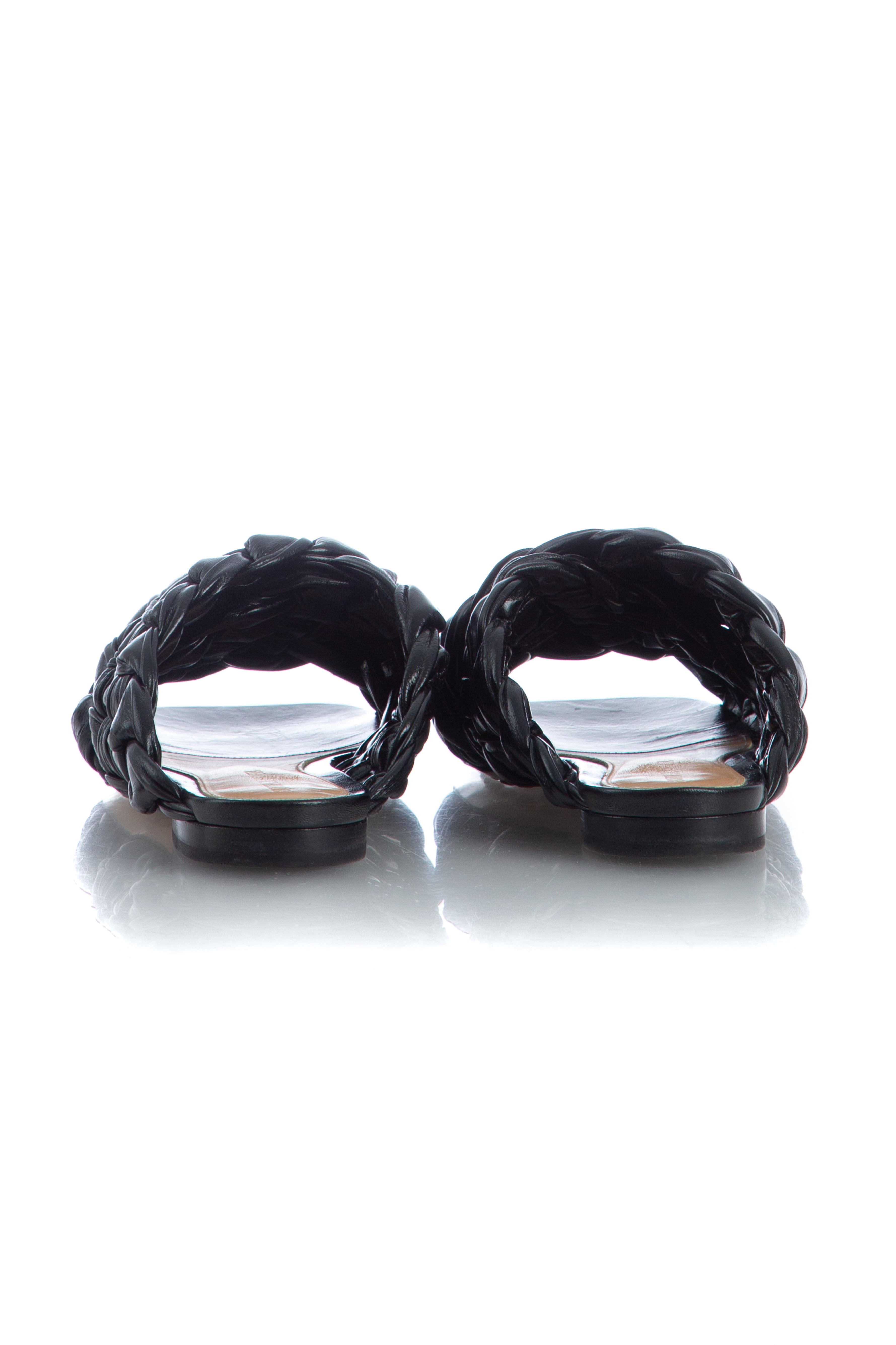 Bottega Veneta, 7 USA
