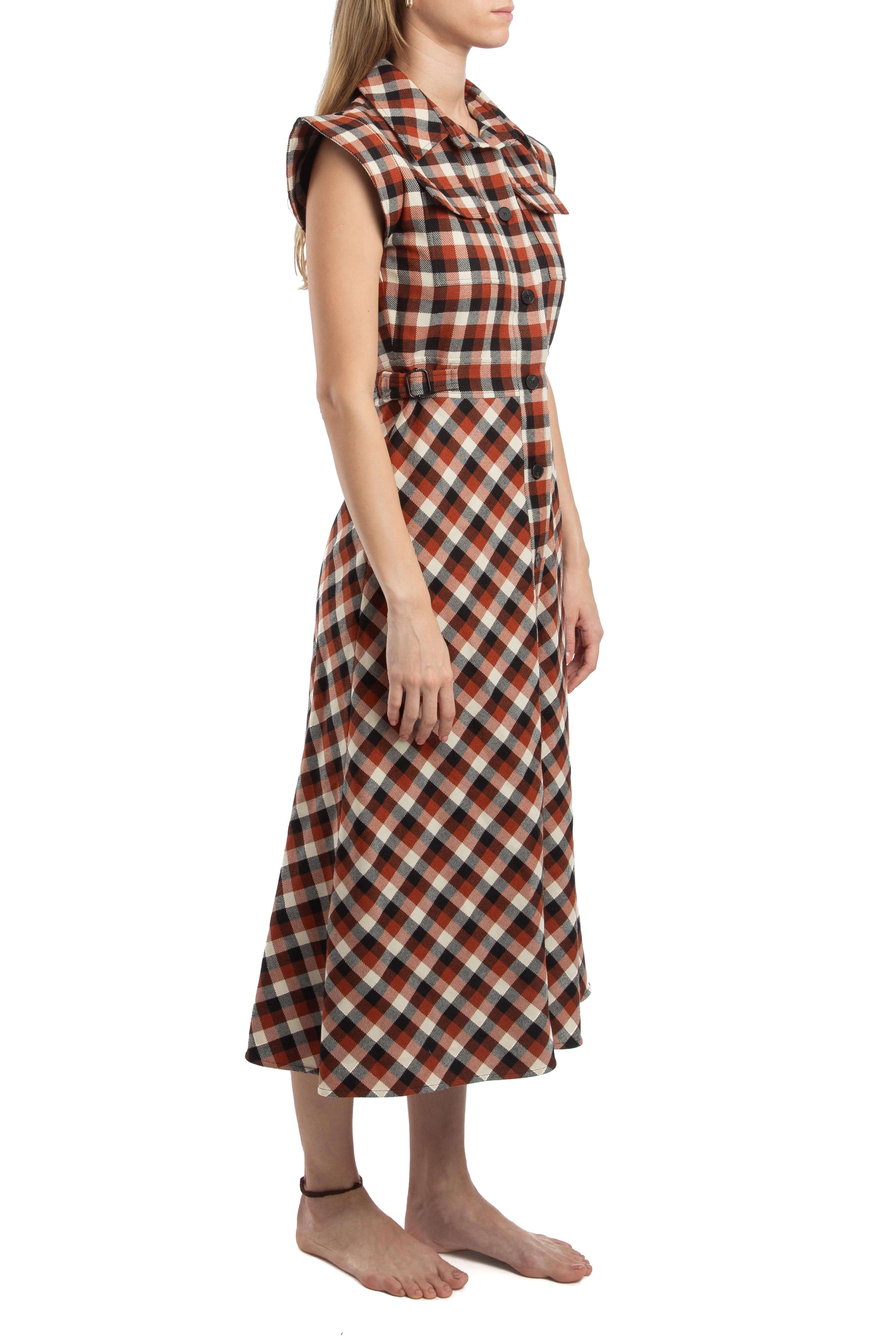 Christian Dior, Talla 4