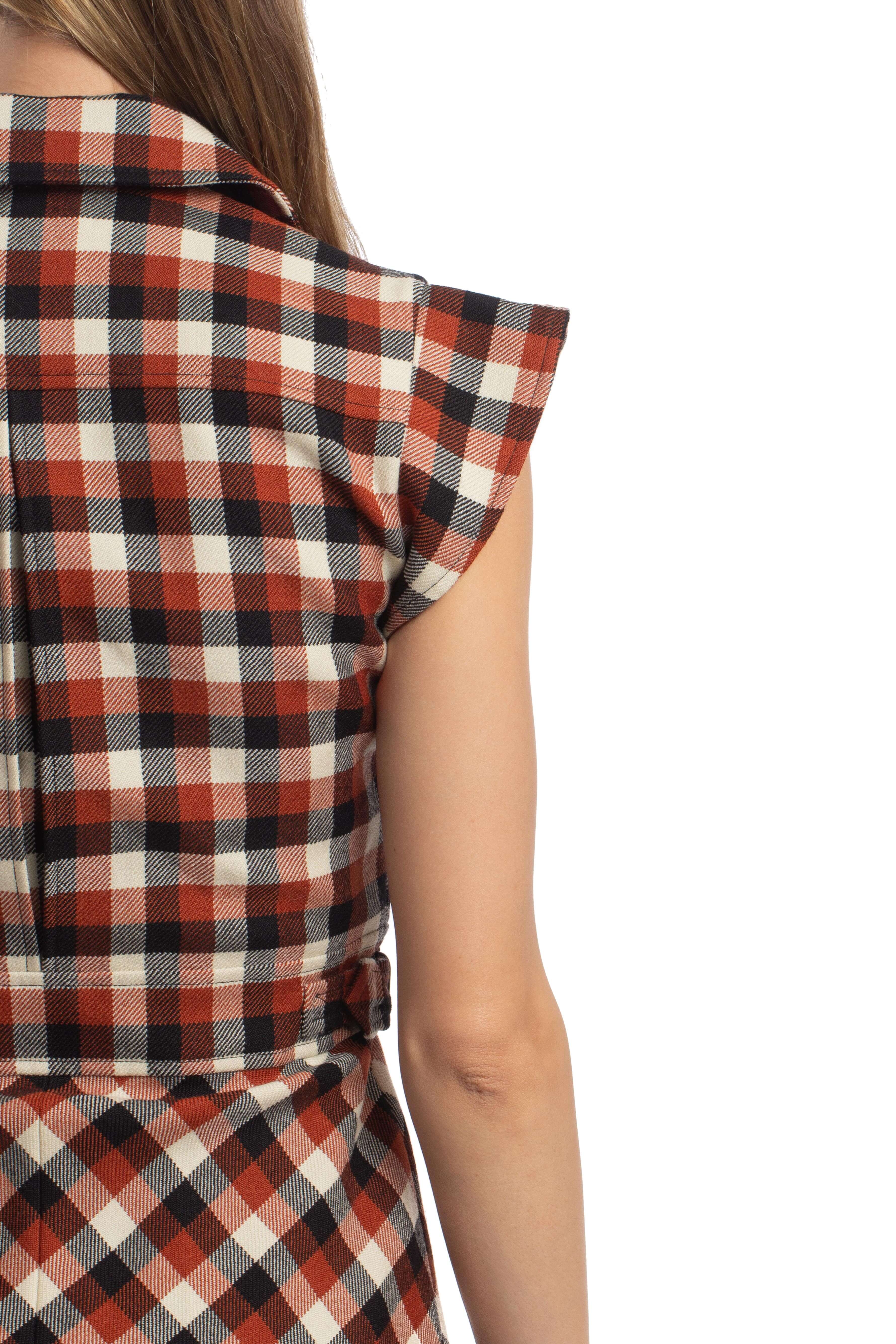 Christian Dior, Talla 4