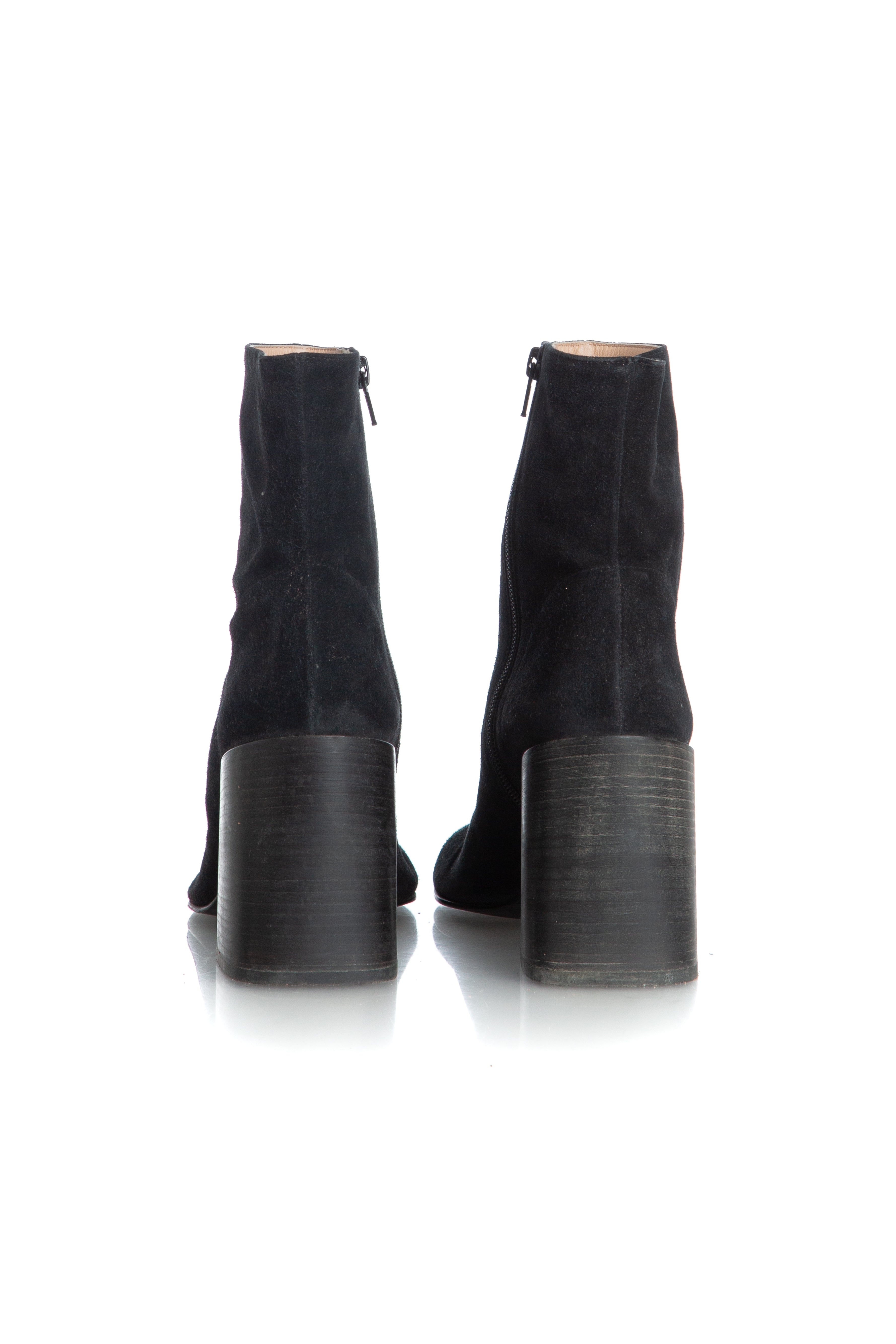 Acne Studios, 10 USA