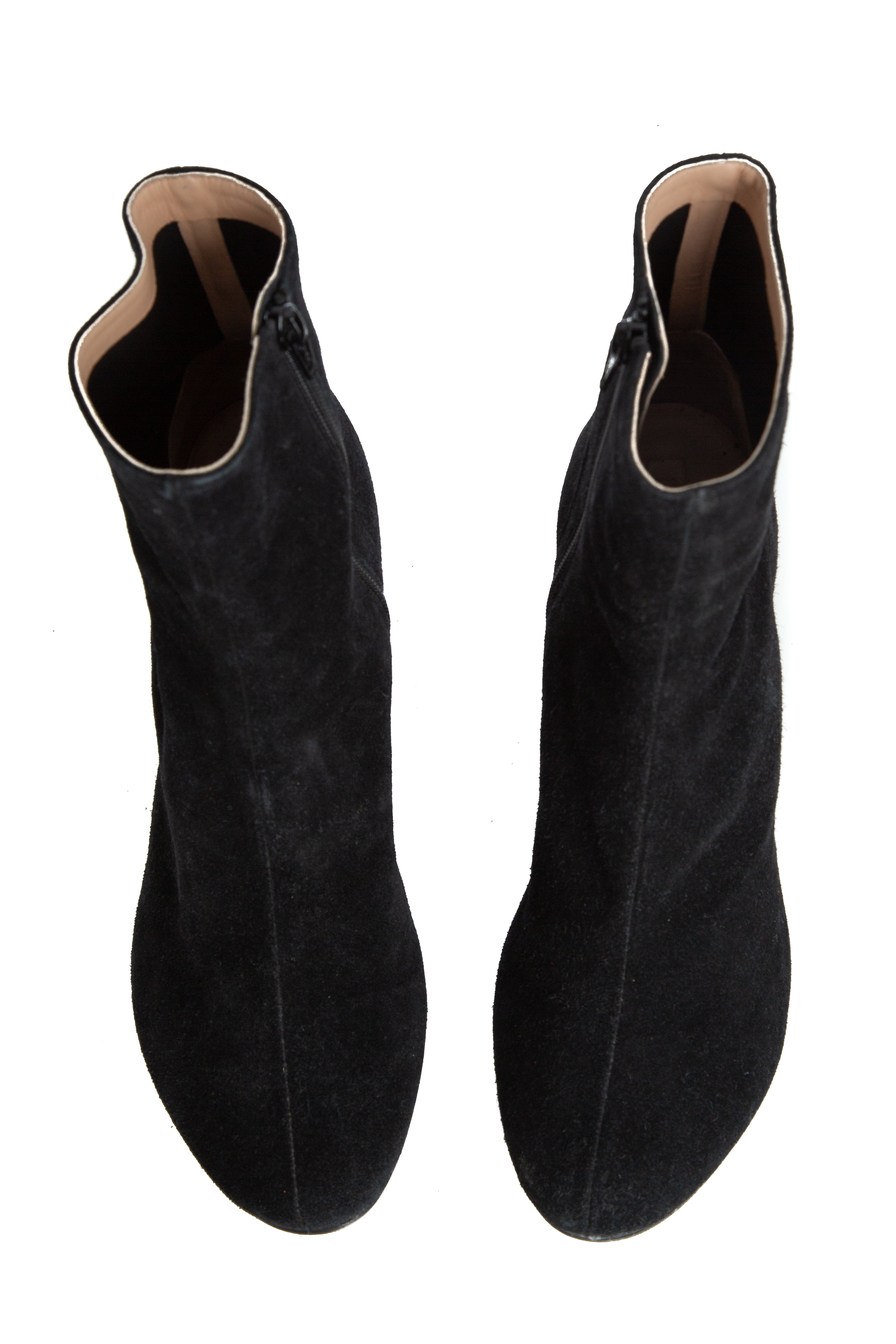Acne Studios, 10 USA