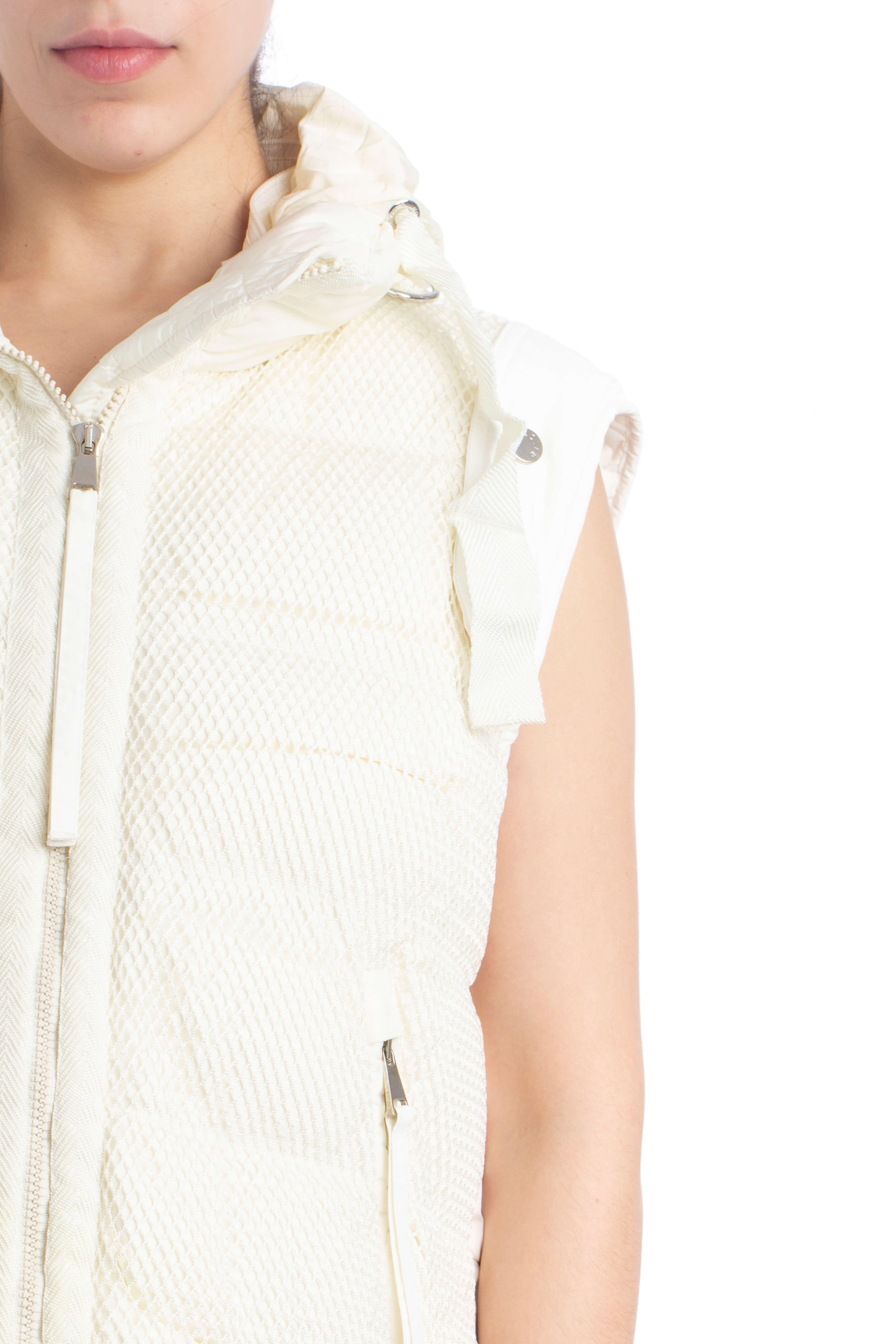 Moncler, Talla S