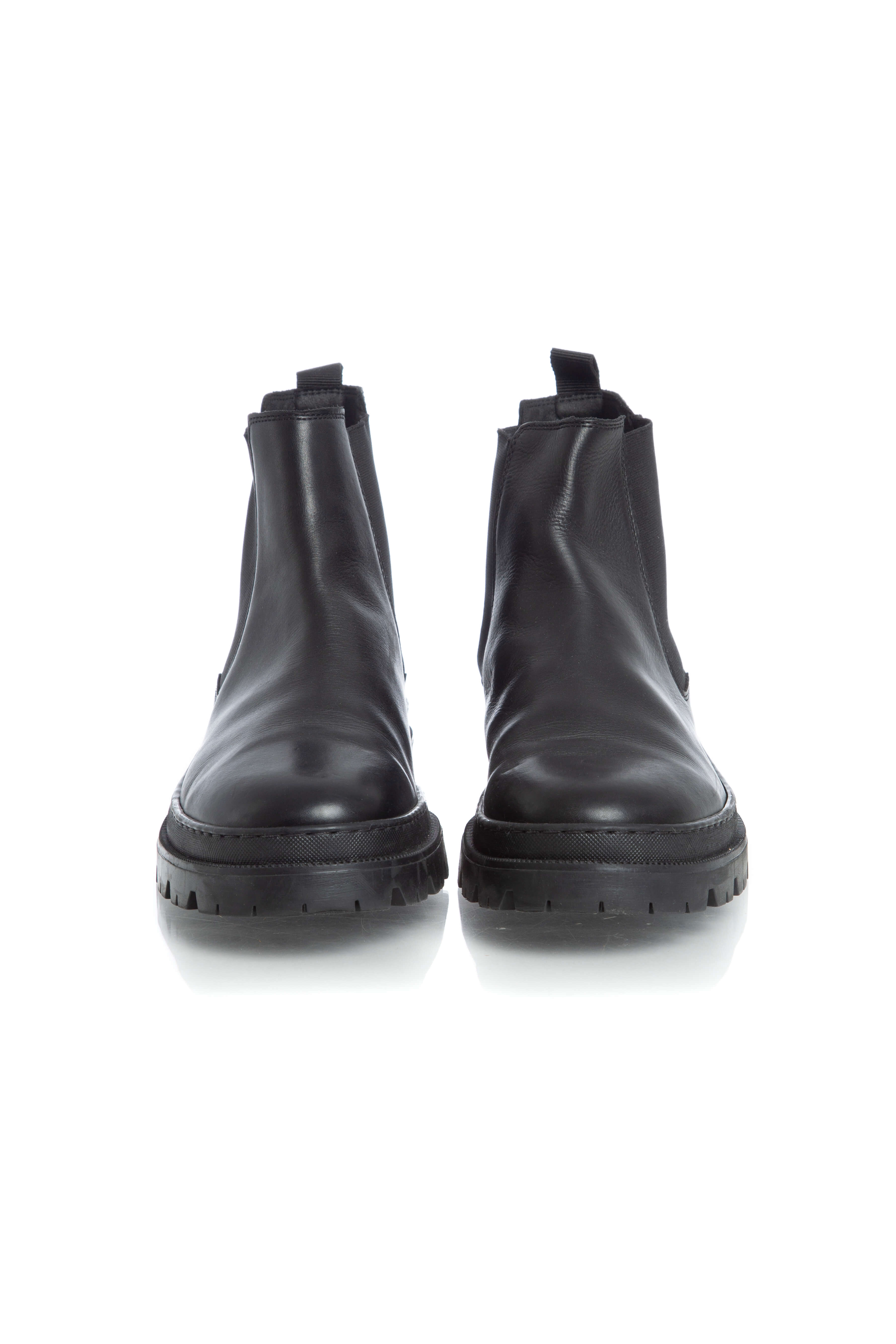 Aldo, Talla 10