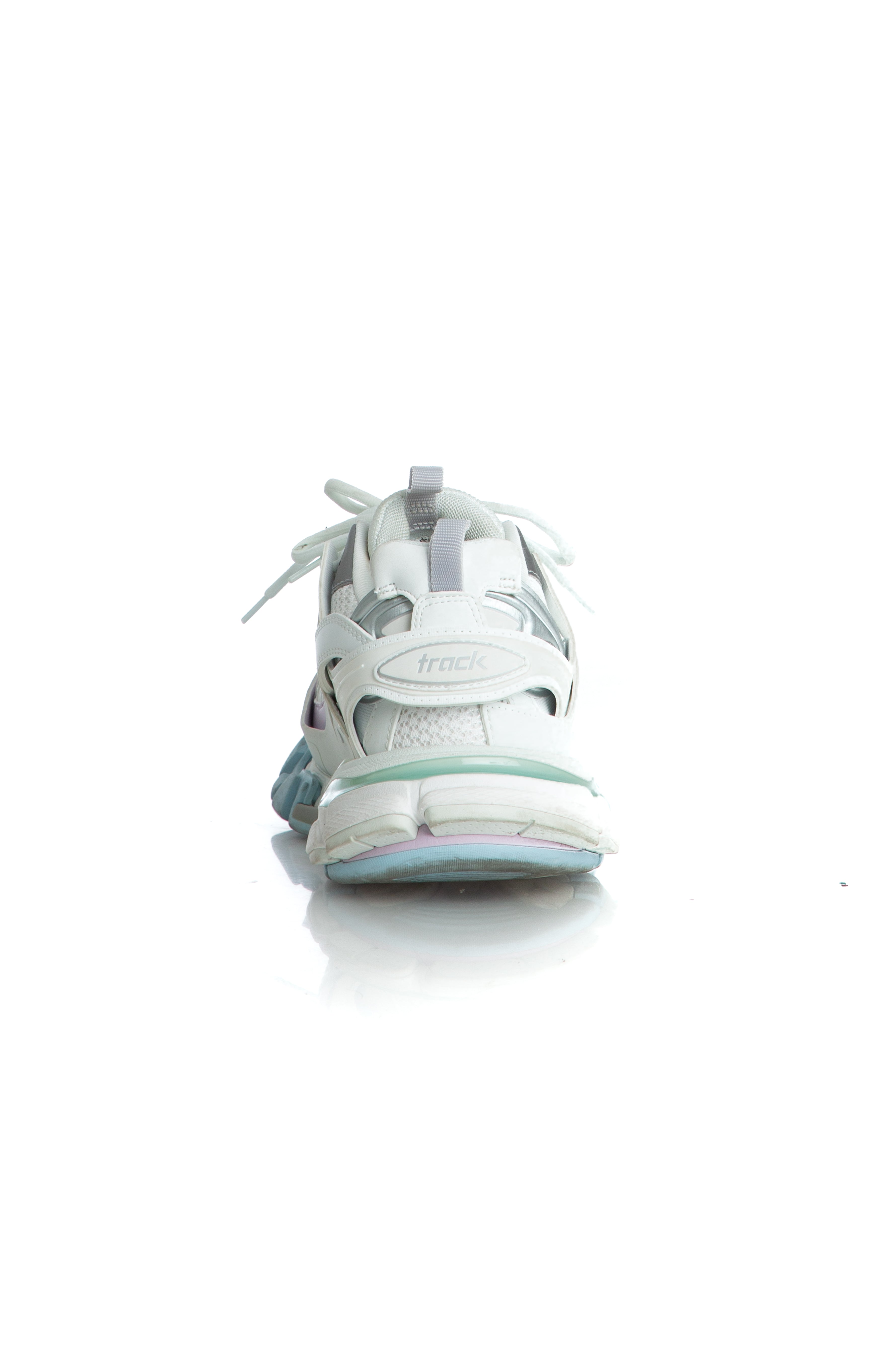 Balenciaga, 9 USA