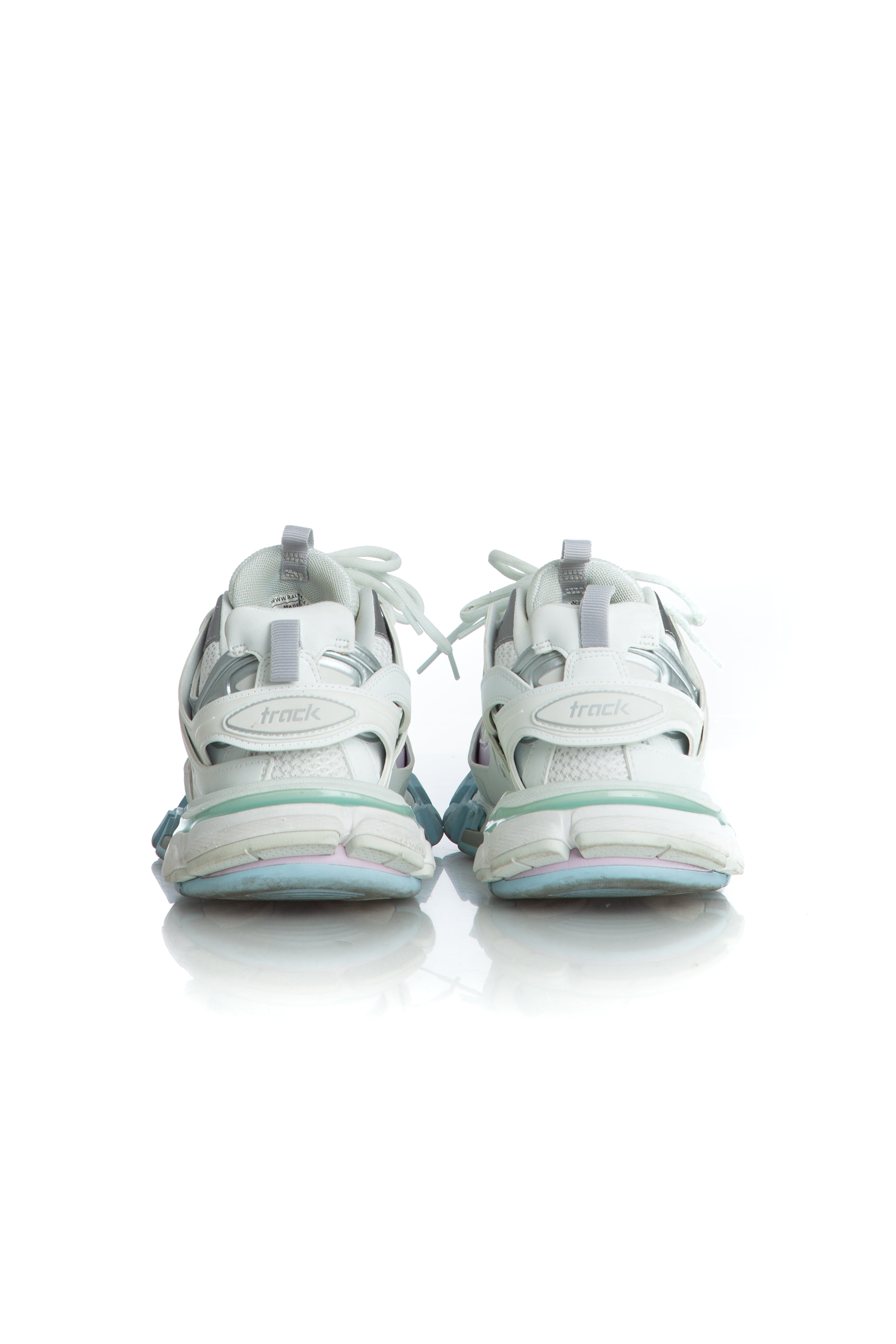 Balenciaga, 9 USA