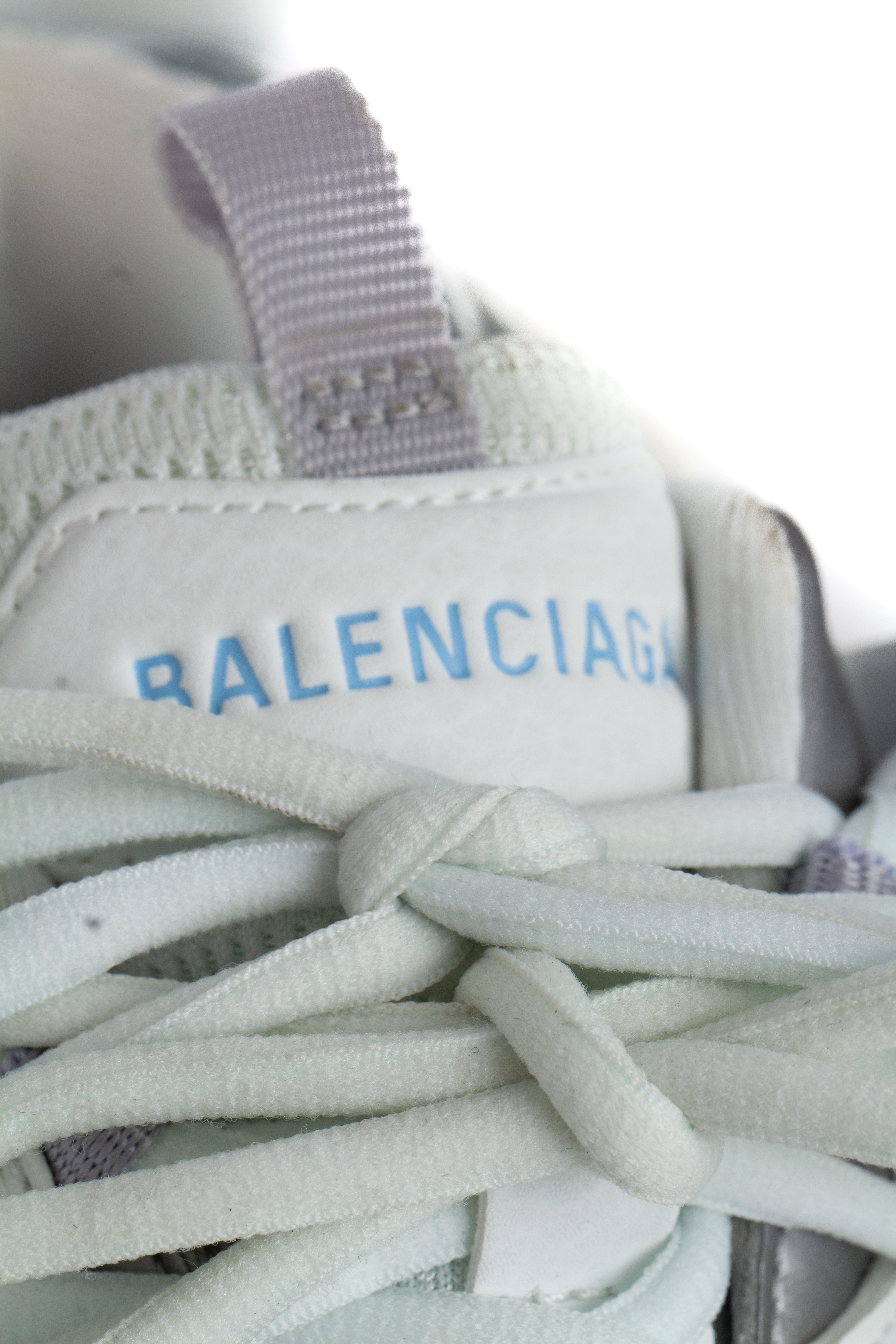 Balenciaga, 9 USA