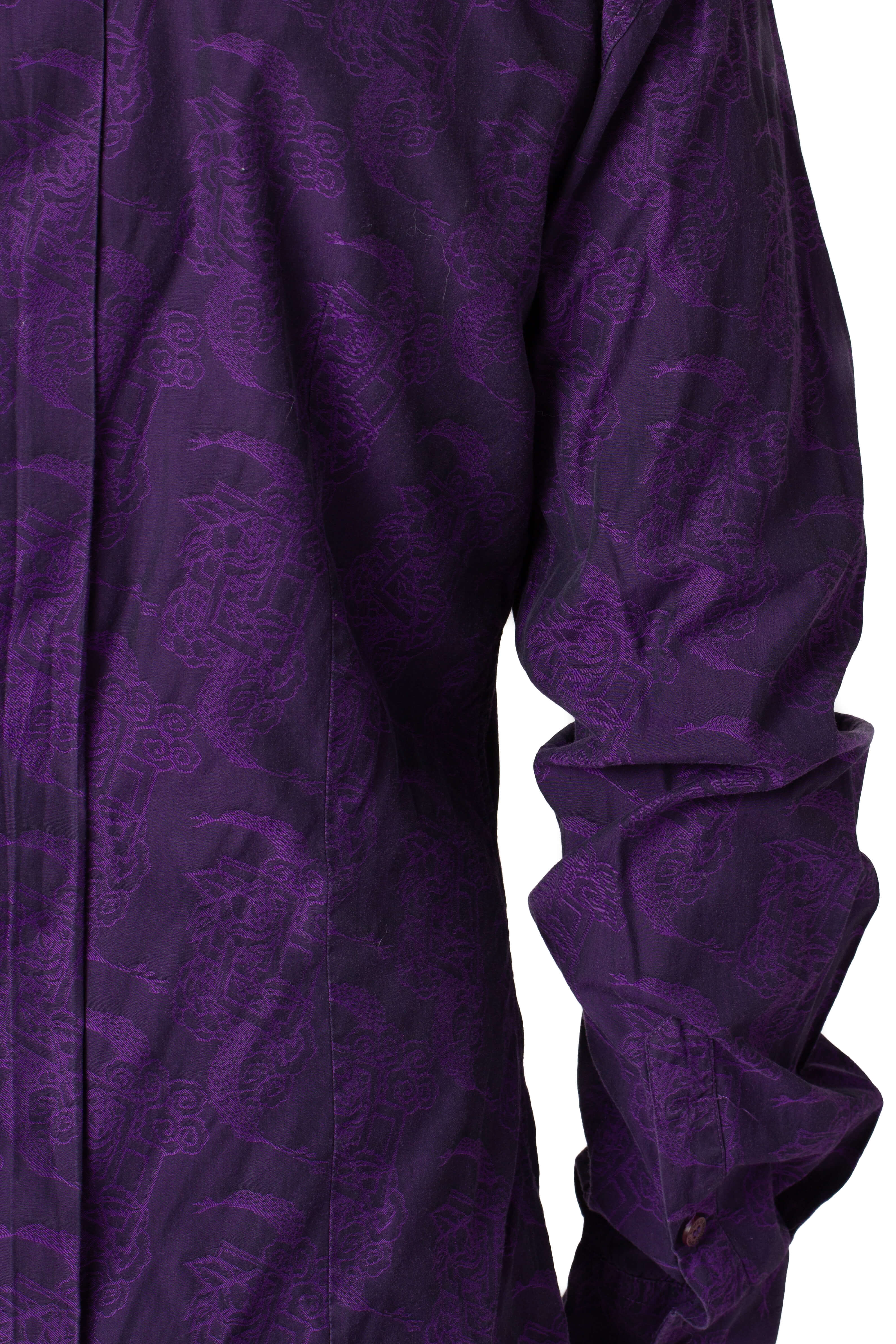 Versace, Talla L