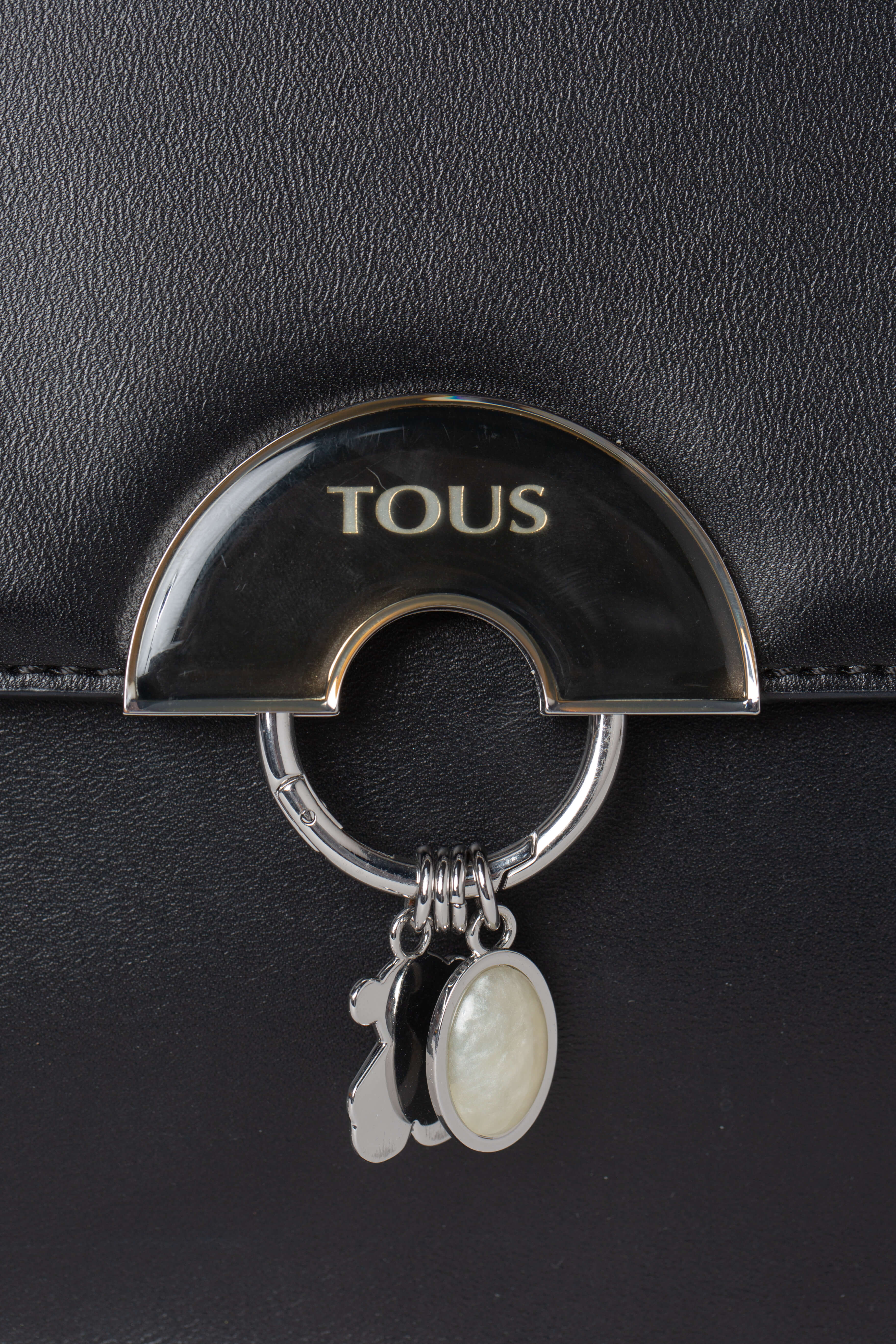 Tous