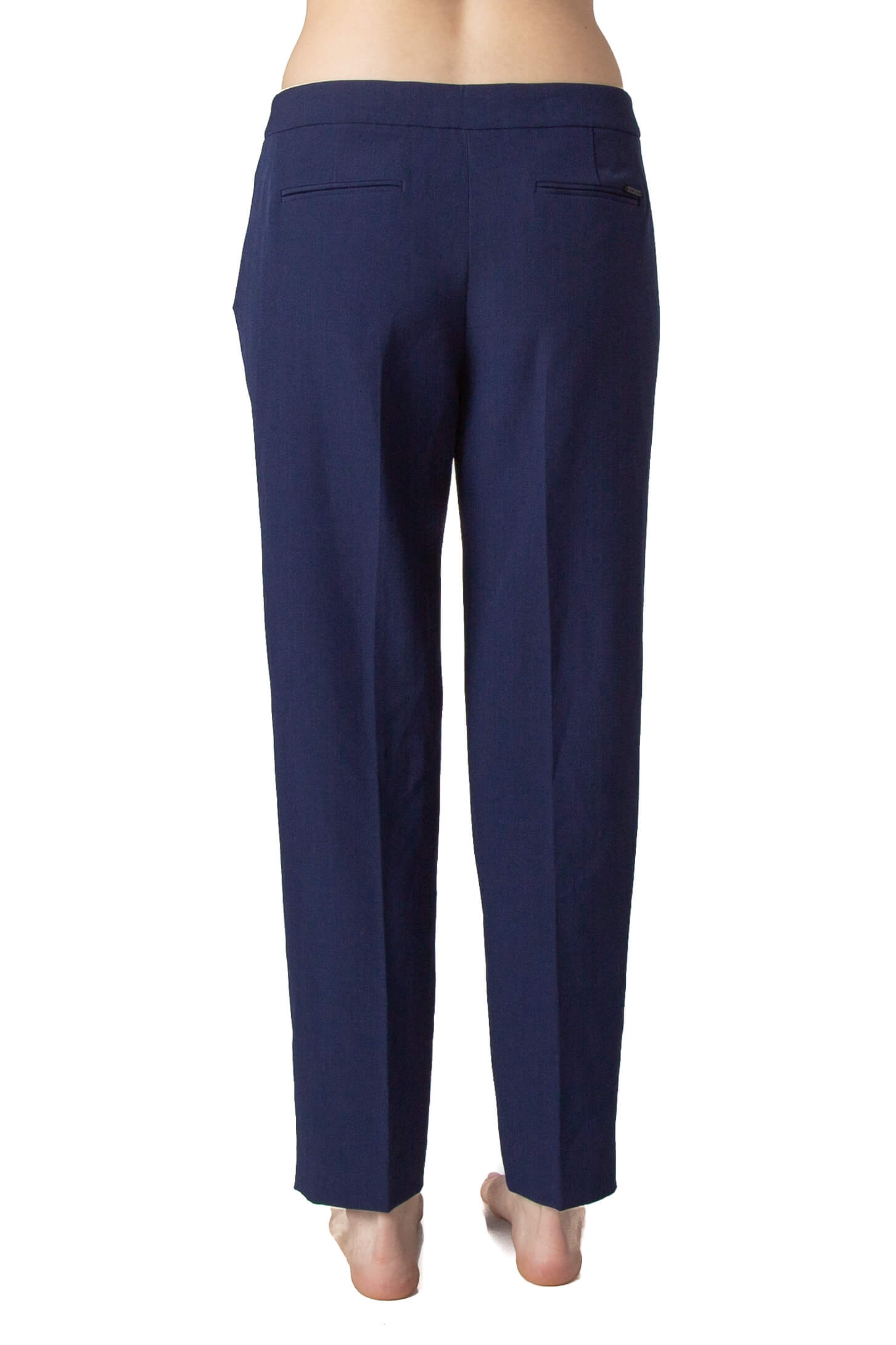 Anne Klein, Talla 4