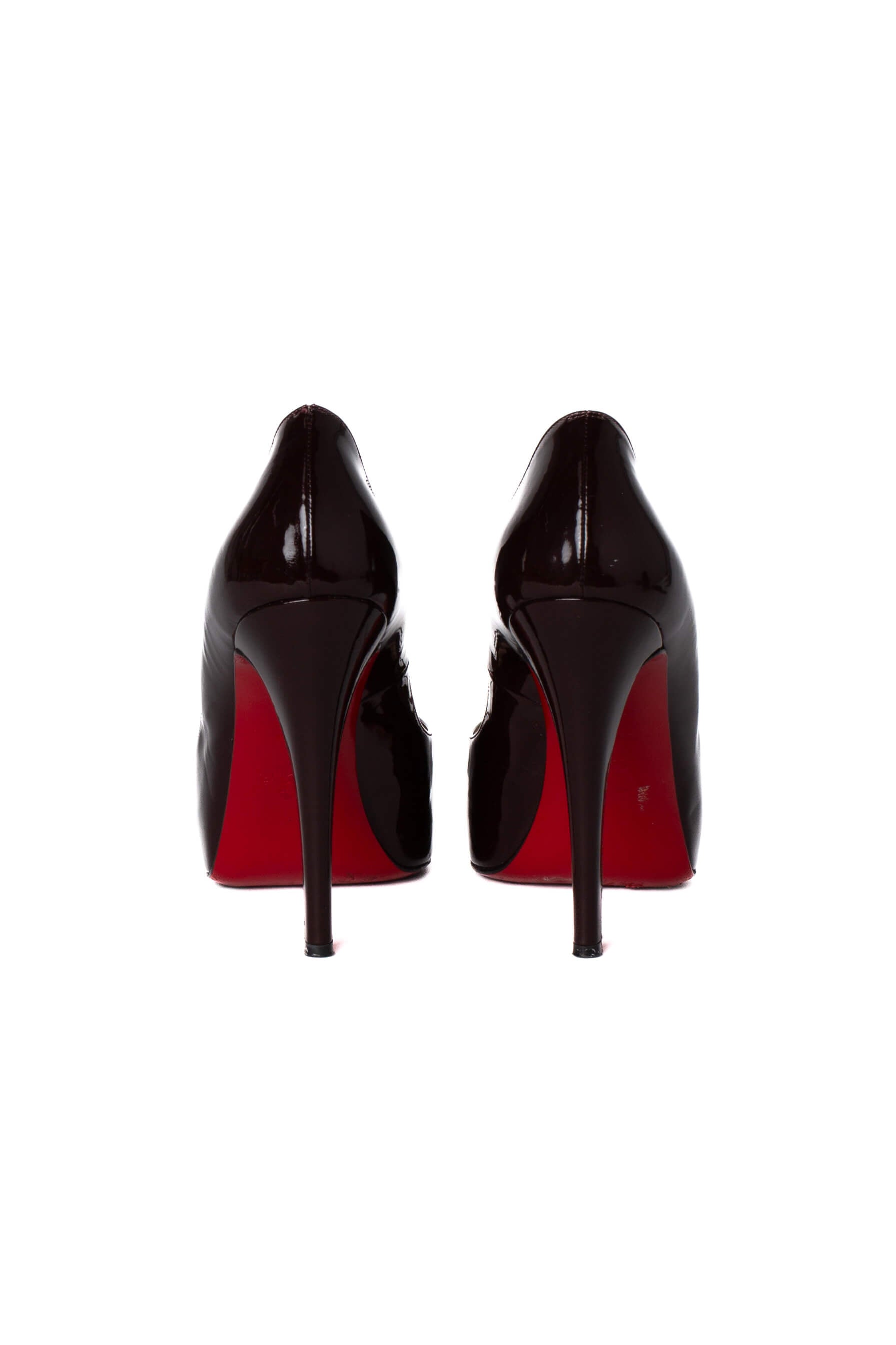 Christian Louboutin, talla 38