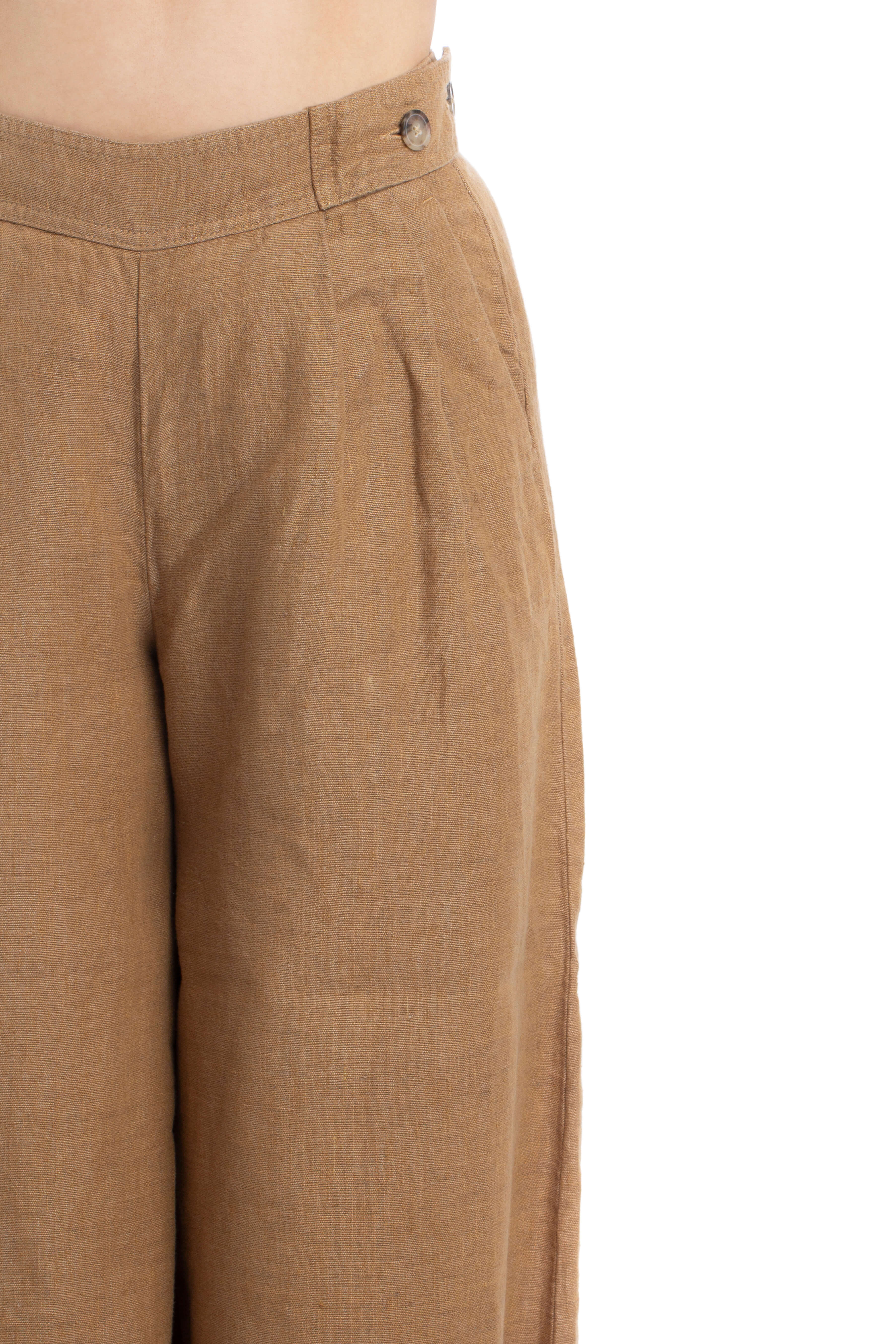 Banana Republic, Talla 2