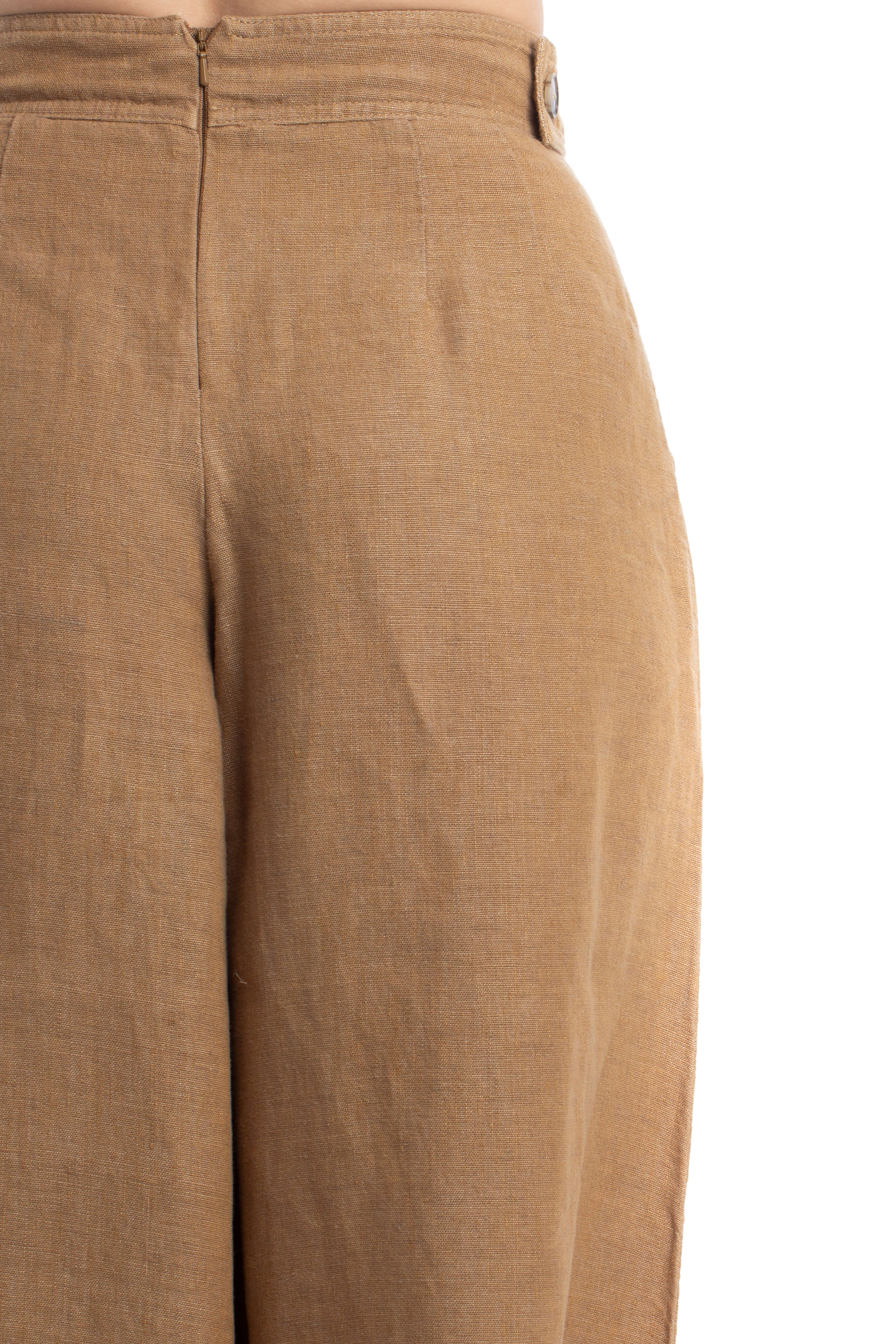 Banana Republic, Talla 2