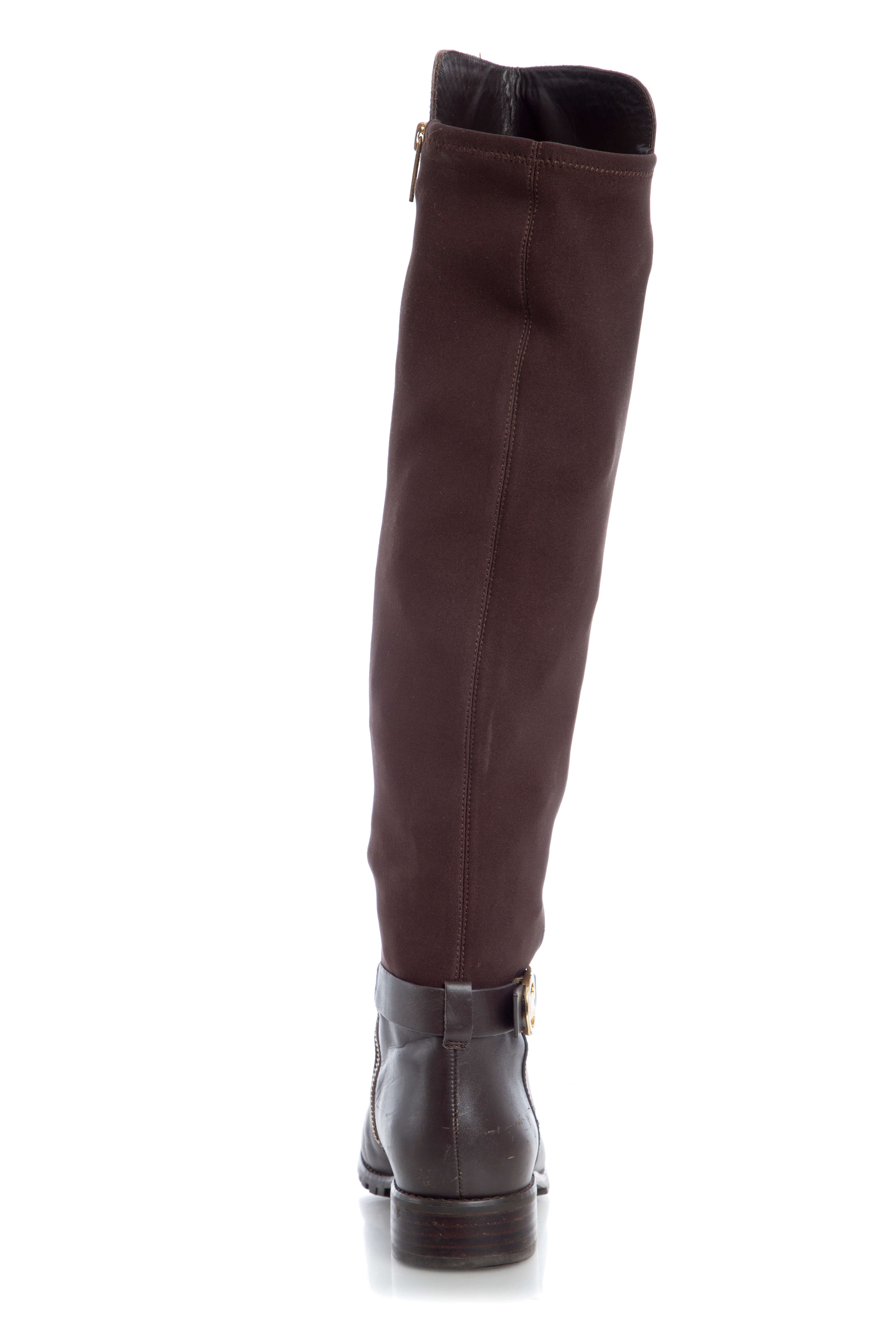 Michael Kors, Talla 7