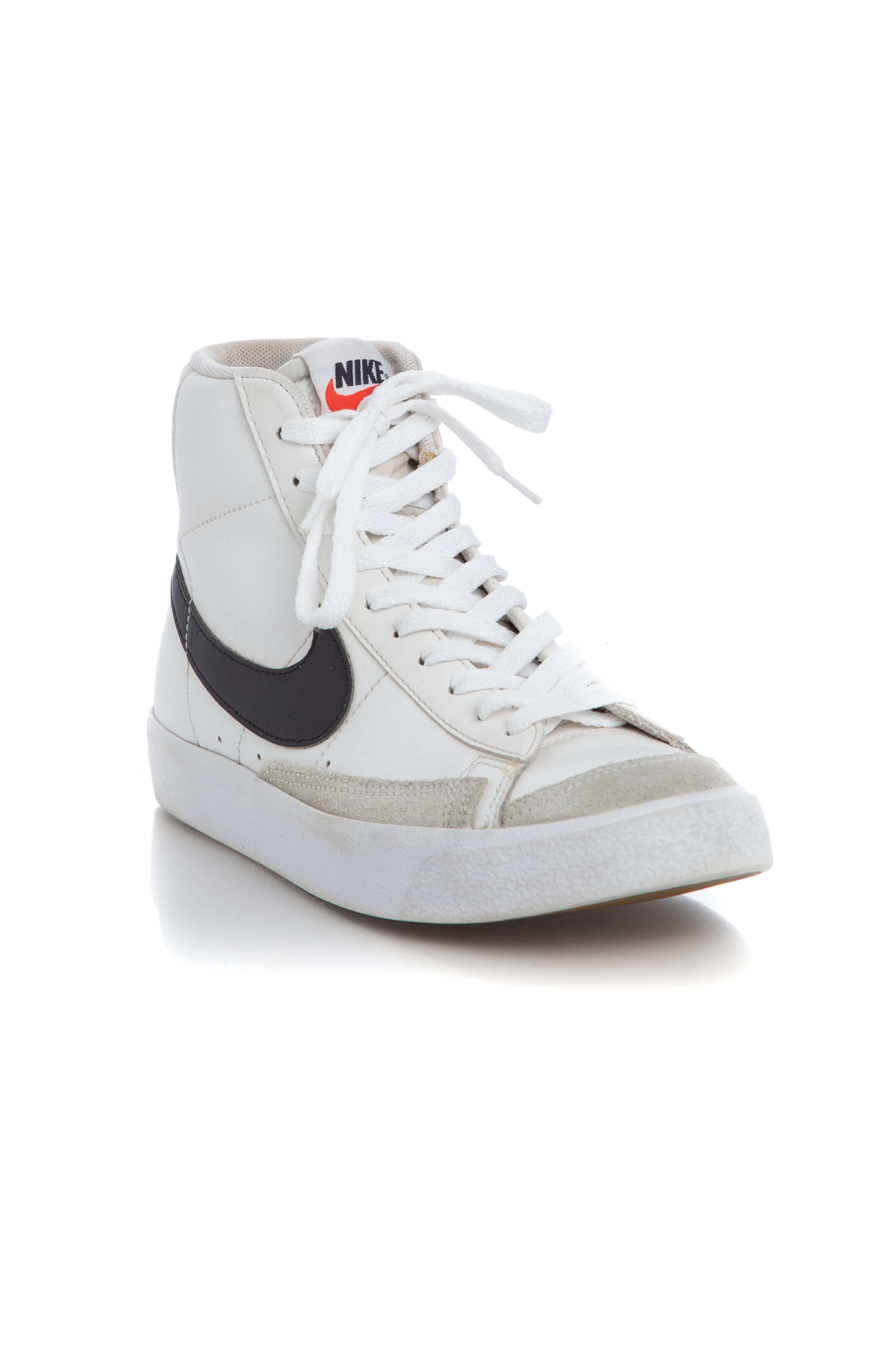 Nike, Talla 7