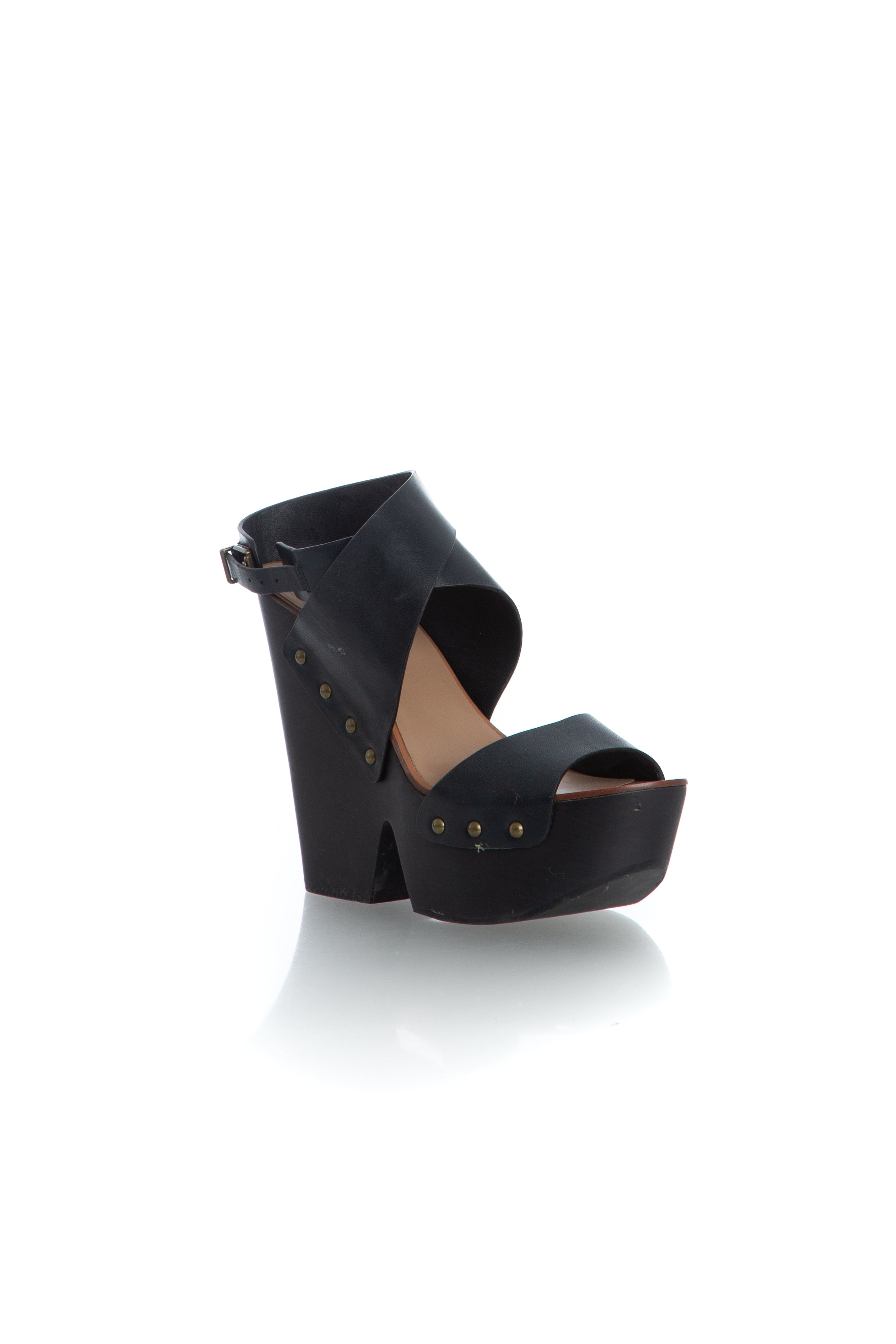 Alexander McQueen, 8 USA