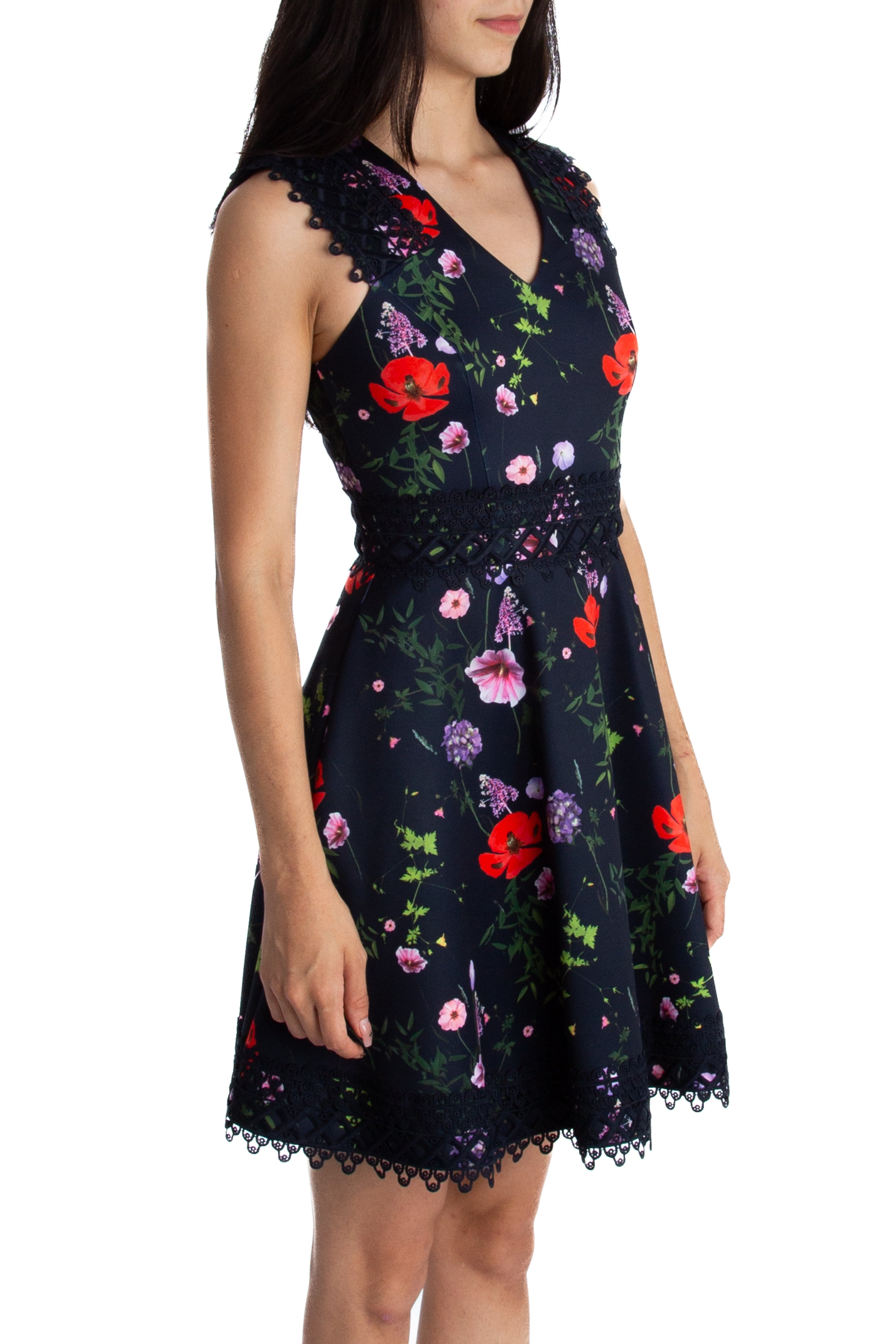 Ted Baker, Talla 0