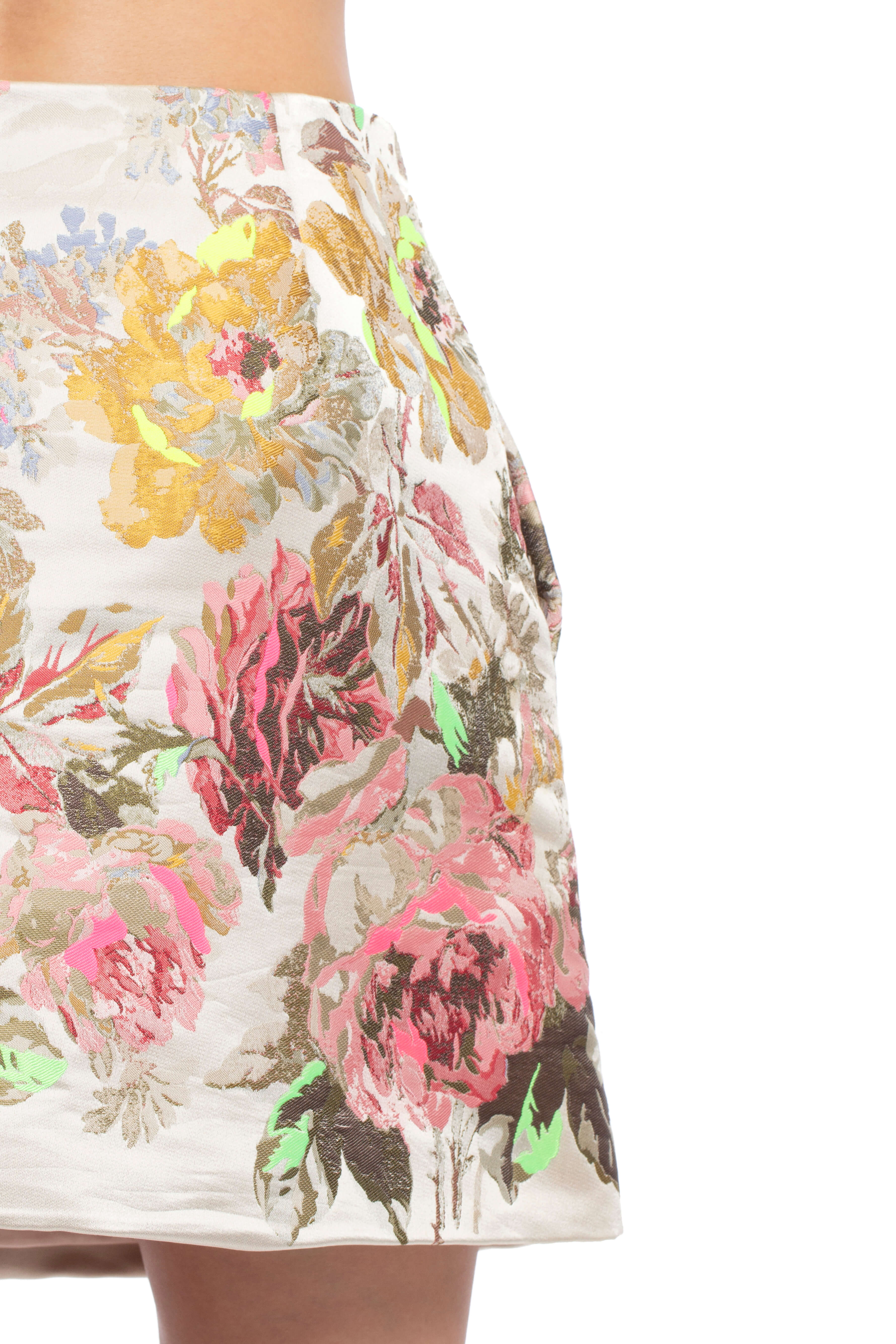 Valentino, Talla 6